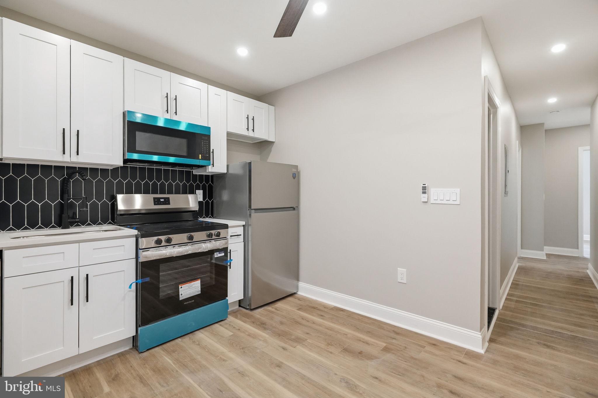 ELMWOOD PARK - Residential Income