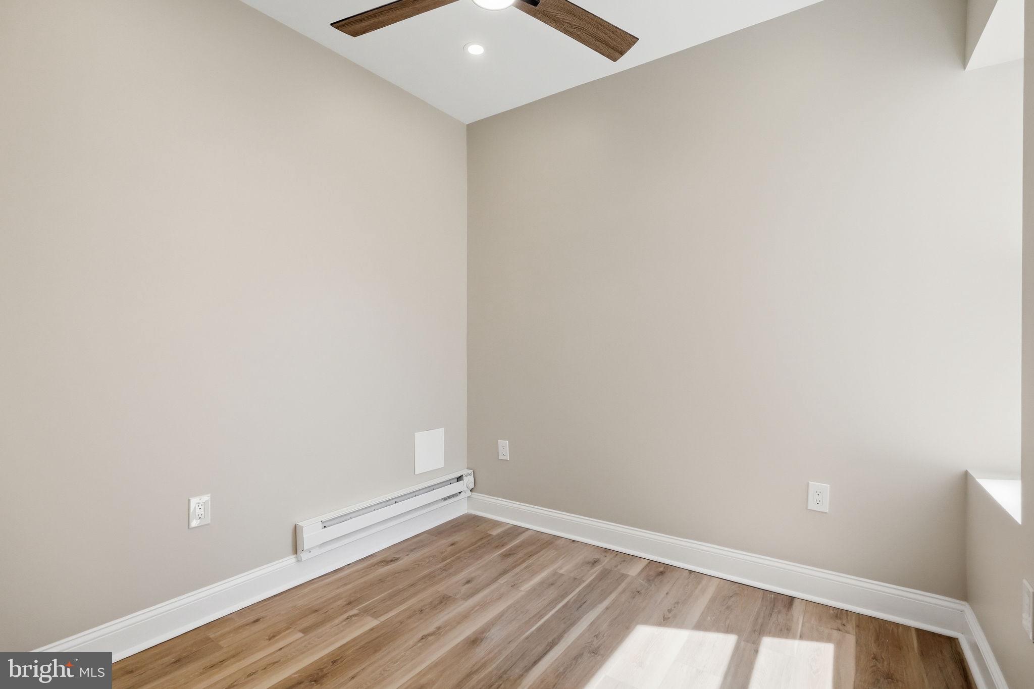 ELMWOOD PARK - Residential Income