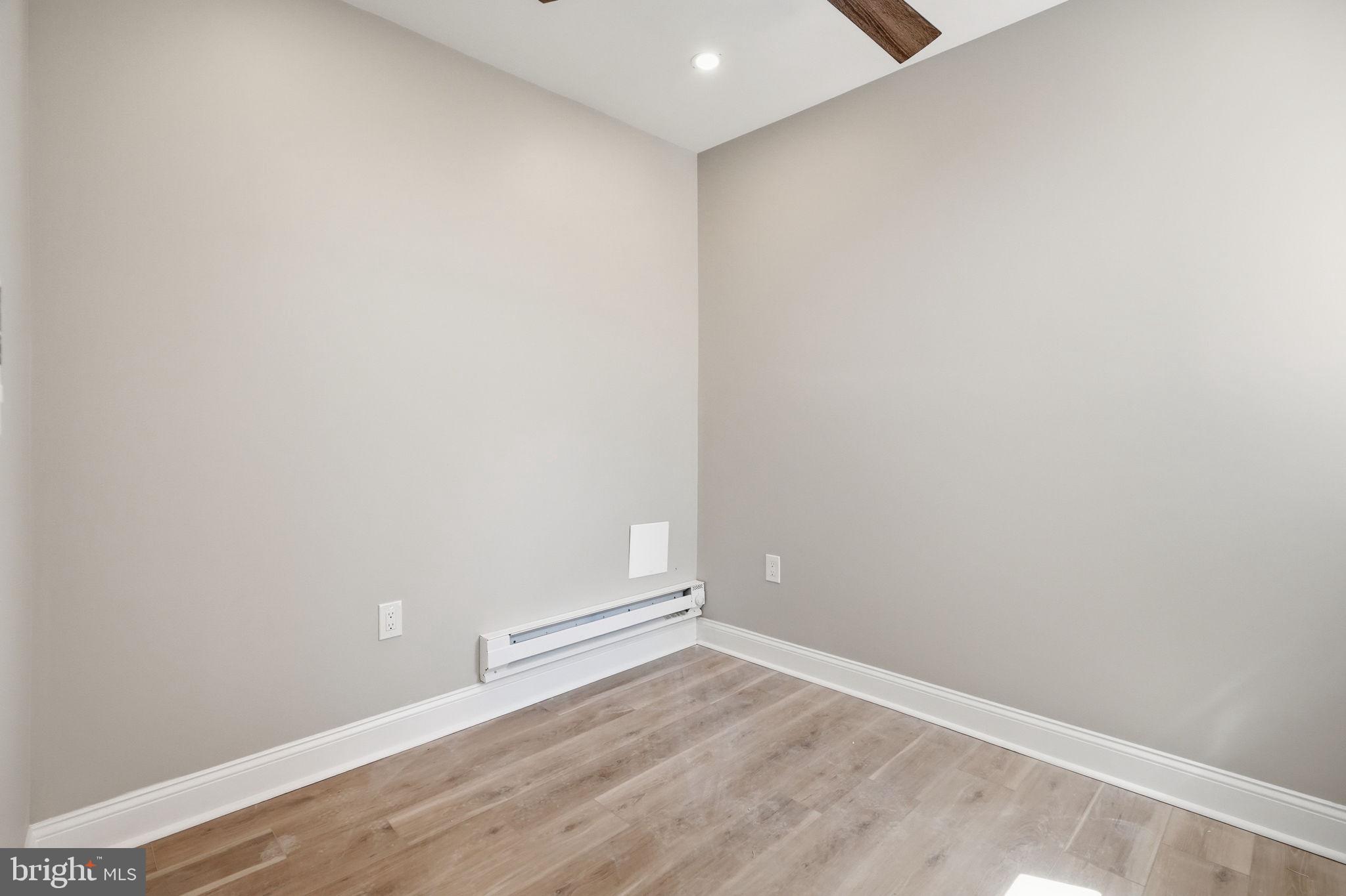 ELMWOOD PARK - Residential Income