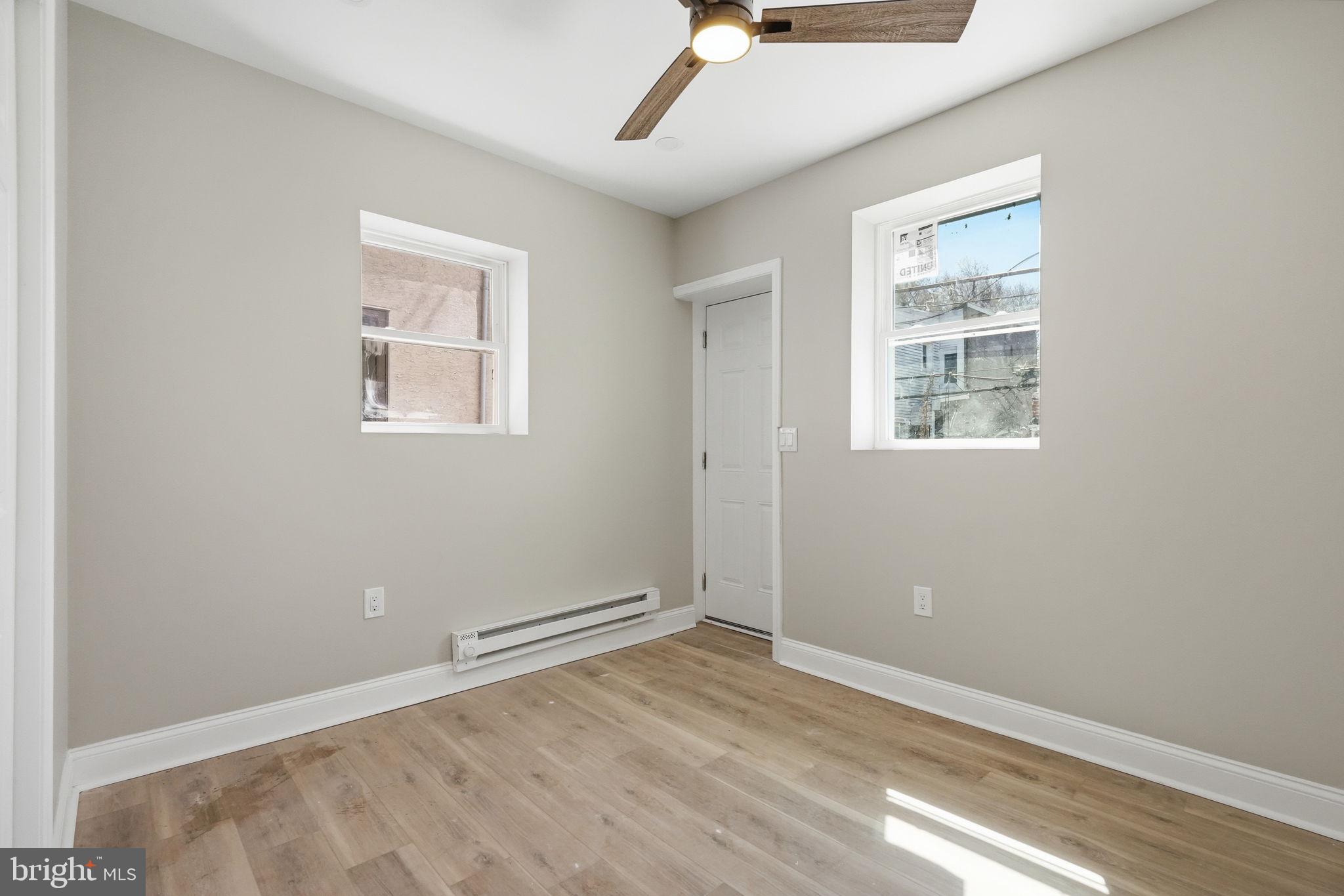 ELMWOOD PARK - Residential Income