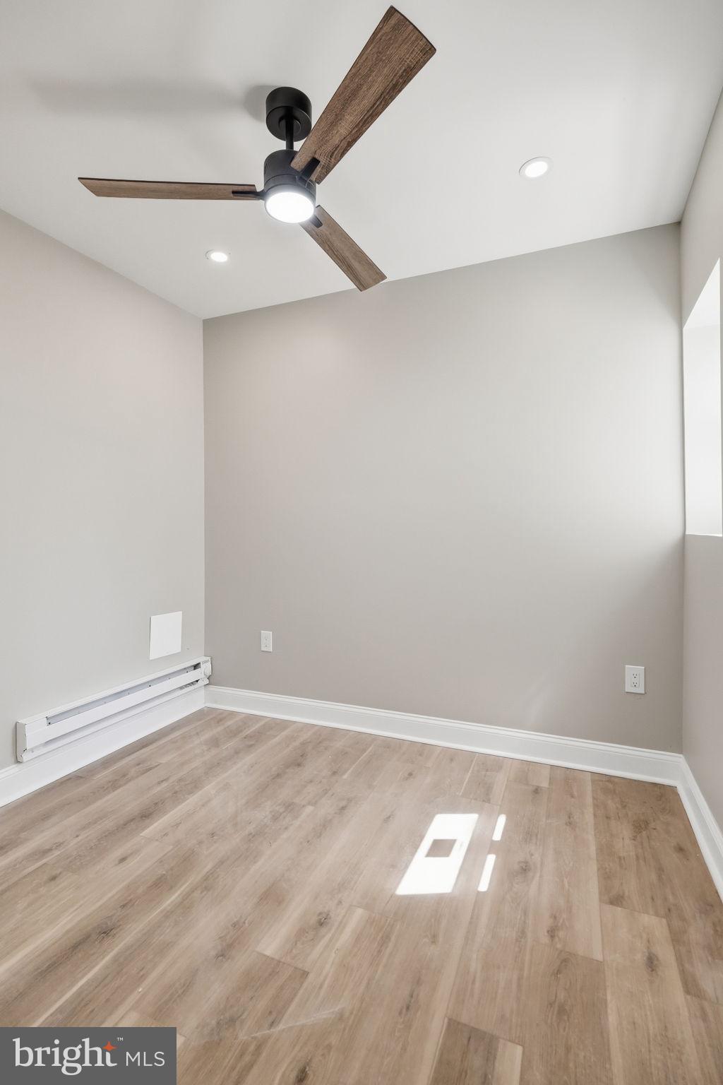 ELMWOOD PARK - Residential Income