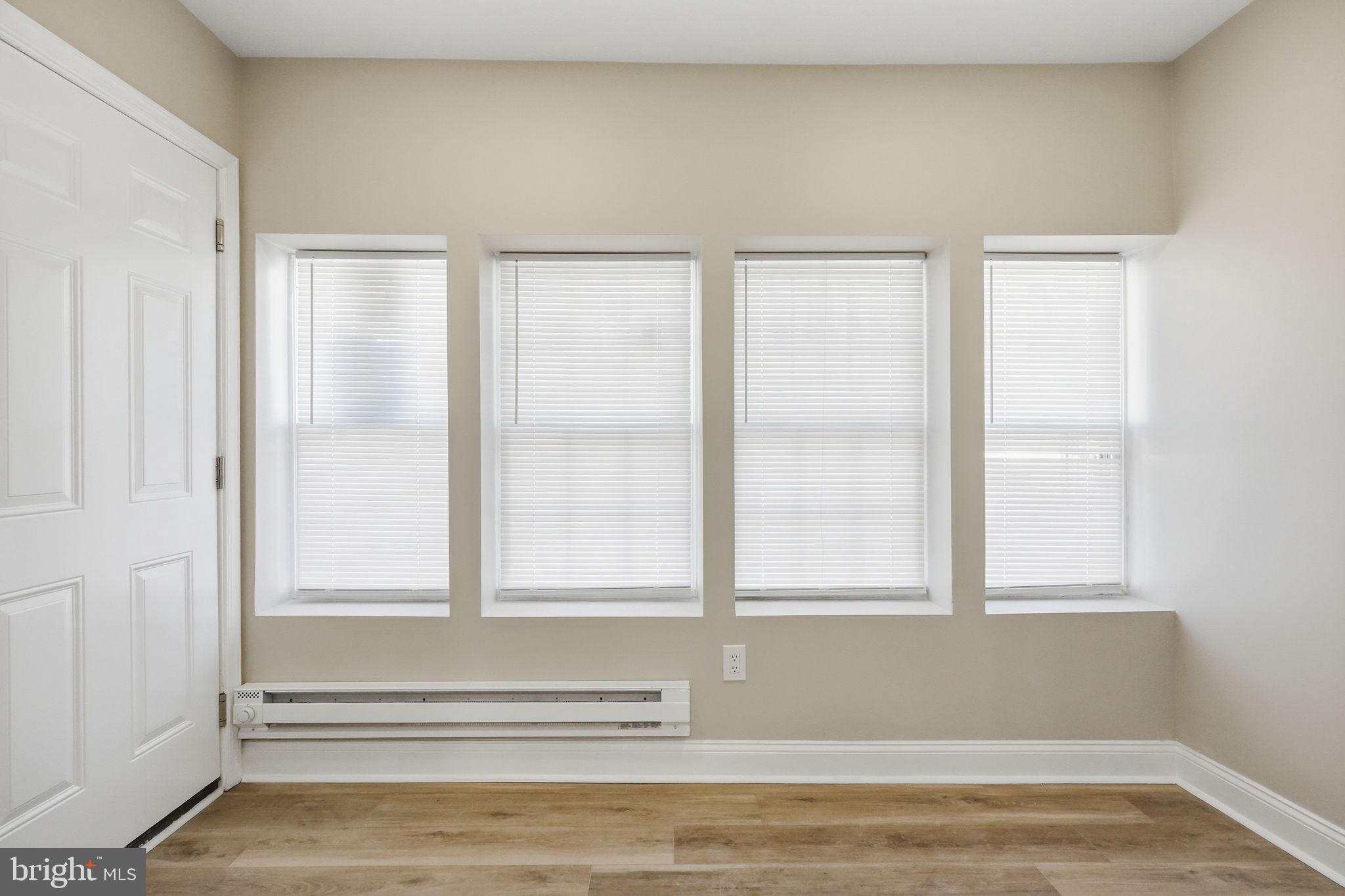 ELMWOOD PARK - Residential Income