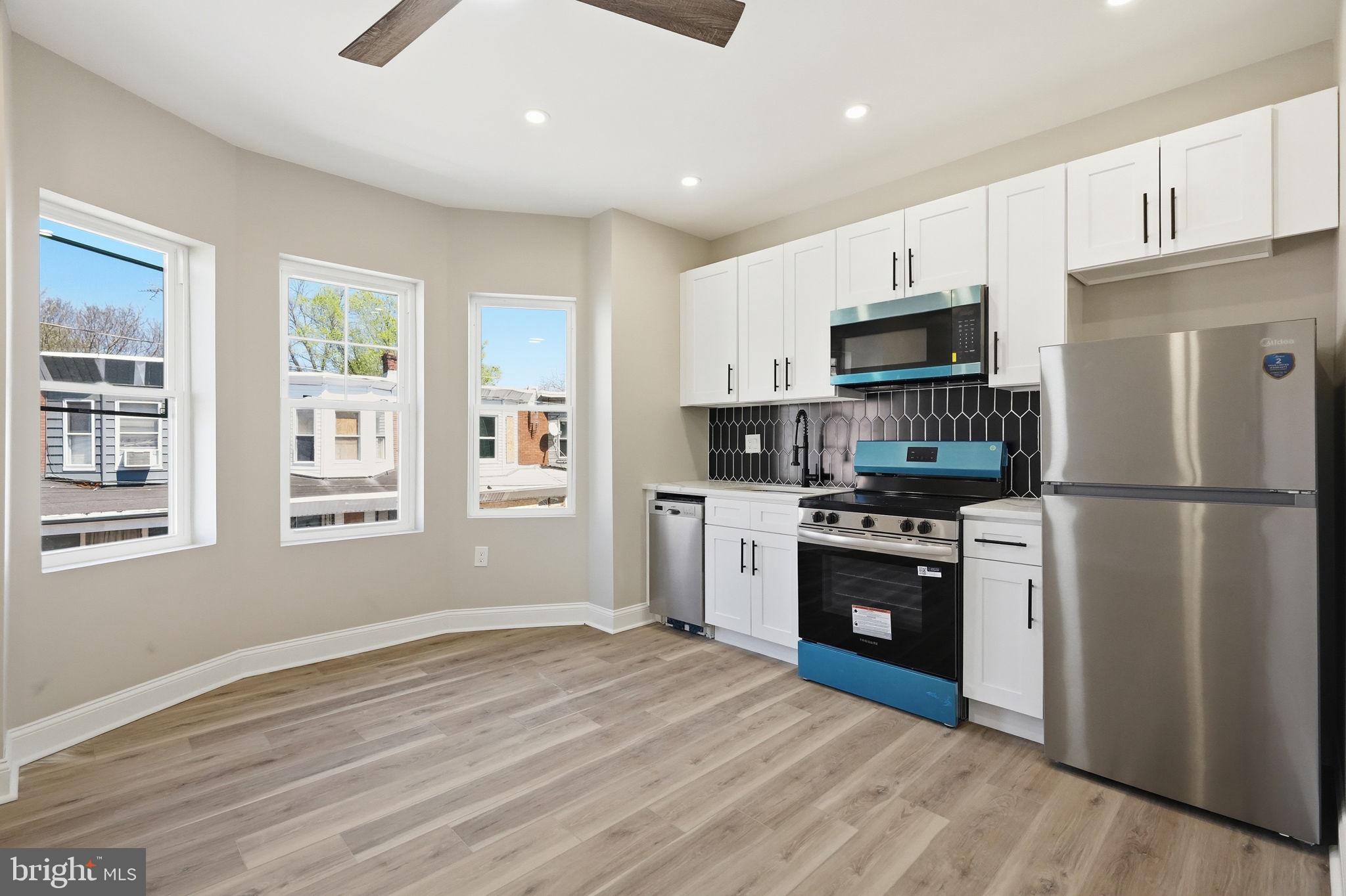 ELMWOOD PARK - Residential Income