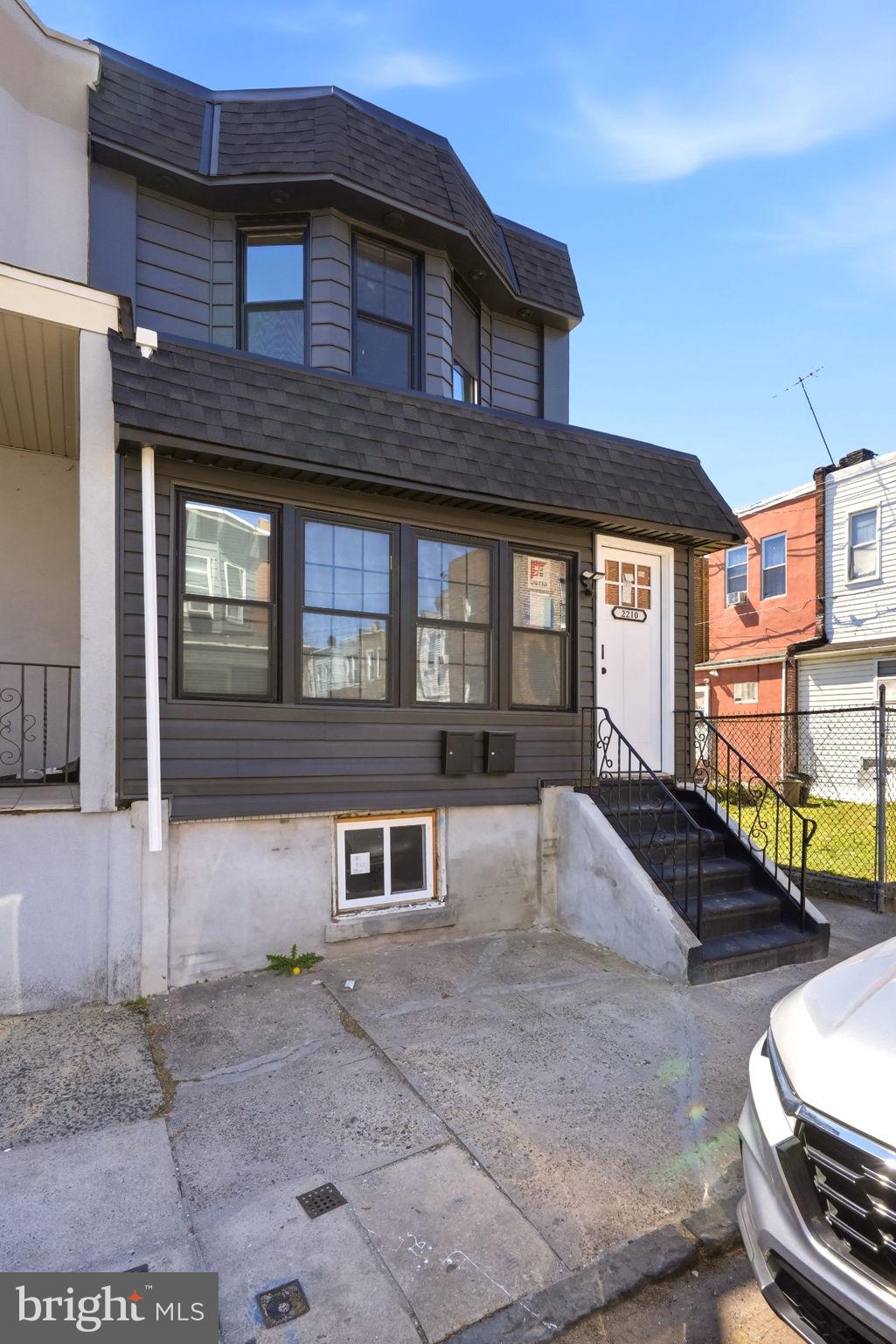 ELMWOOD PARK - Residential Income