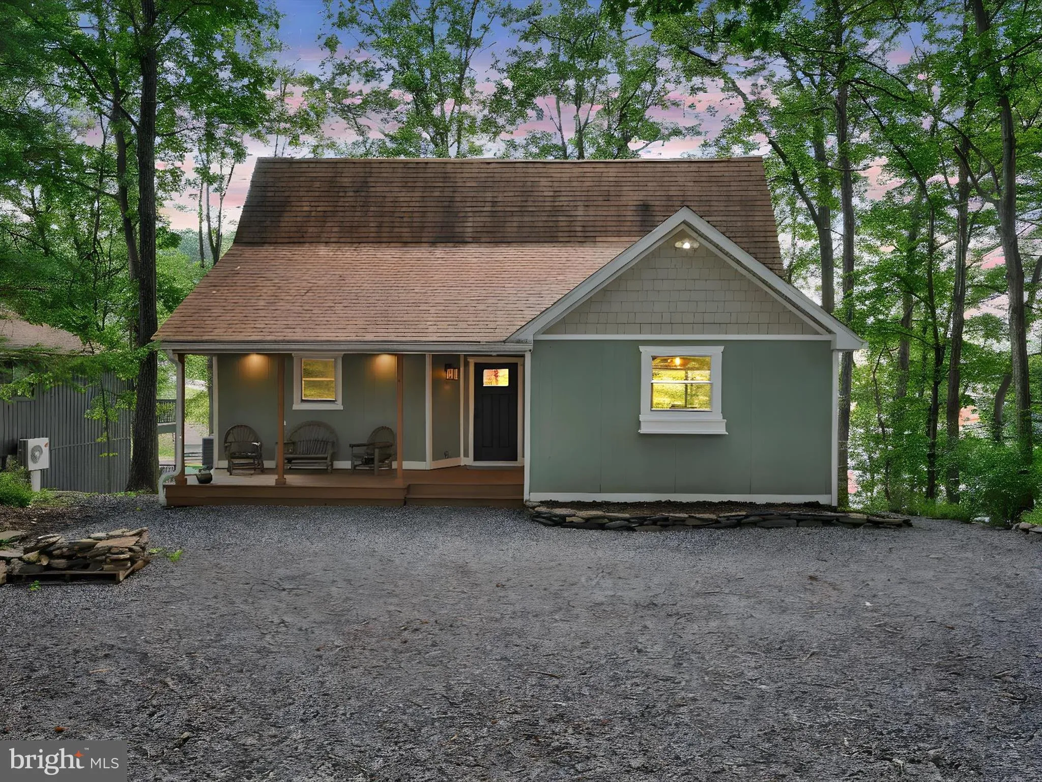 Auburn, Pennsylvania 17922, United States, 3 Bedrooms Bedrooms, ,4 BathroomsBathrooms,Residential,Active,178444