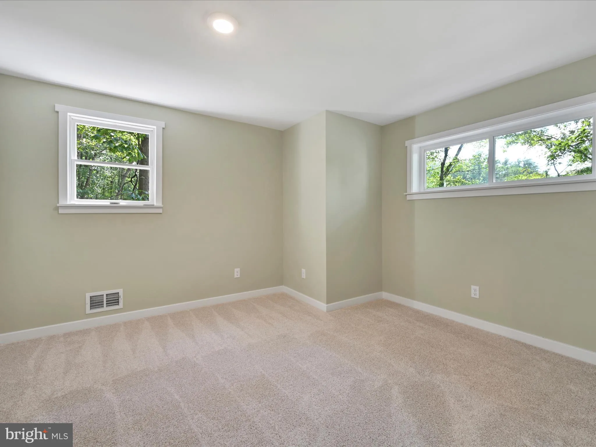 Auburn, Pennsylvania 17922, United States, 3 Bedrooms Bedrooms, ,4 BathroomsBathrooms,Residential,Active,178444