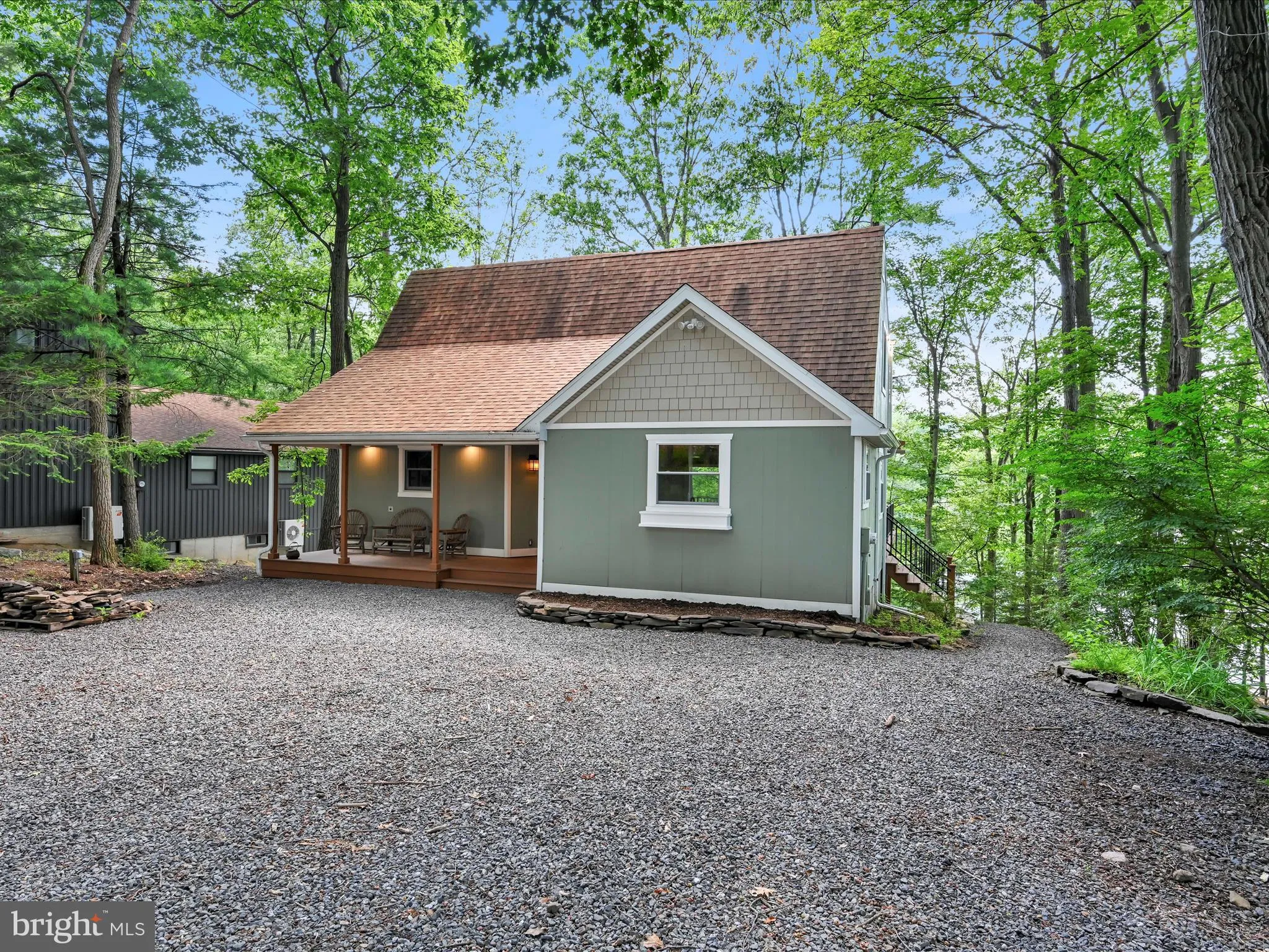 Auburn, Pennsylvania 17922, United States, 3 Bedrooms Bedrooms, ,4 BathroomsBathrooms,Residential,Active,178444