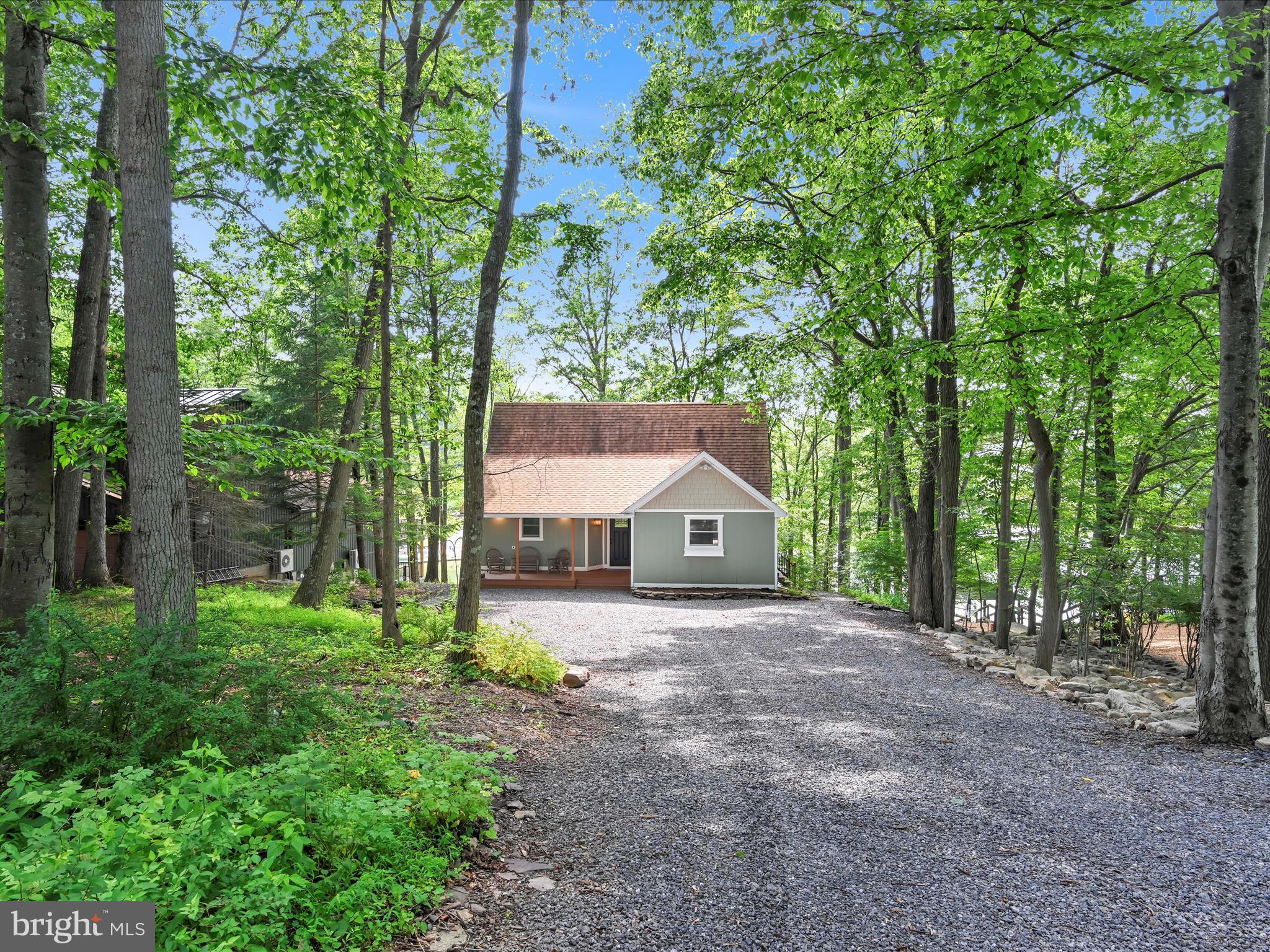 818 WYNONAH DRIVE