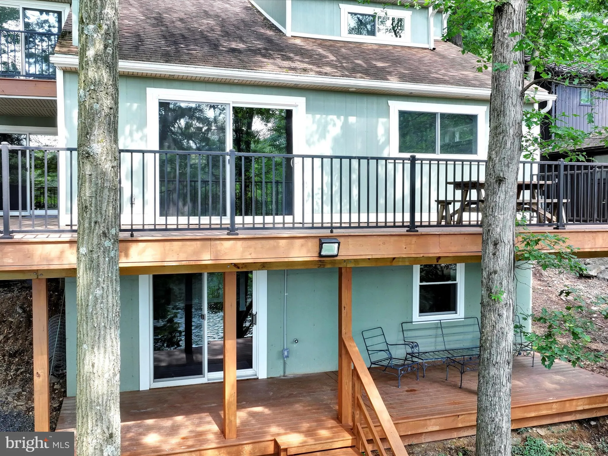 Auburn, Pennsylvania 17922, United States, 3 Bedrooms Bedrooms, ,4 BathroomsBathrooms,Residential,Active,178444