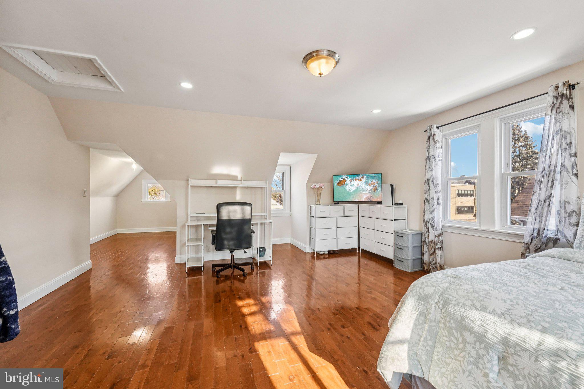 DREXEL HILL - Residential