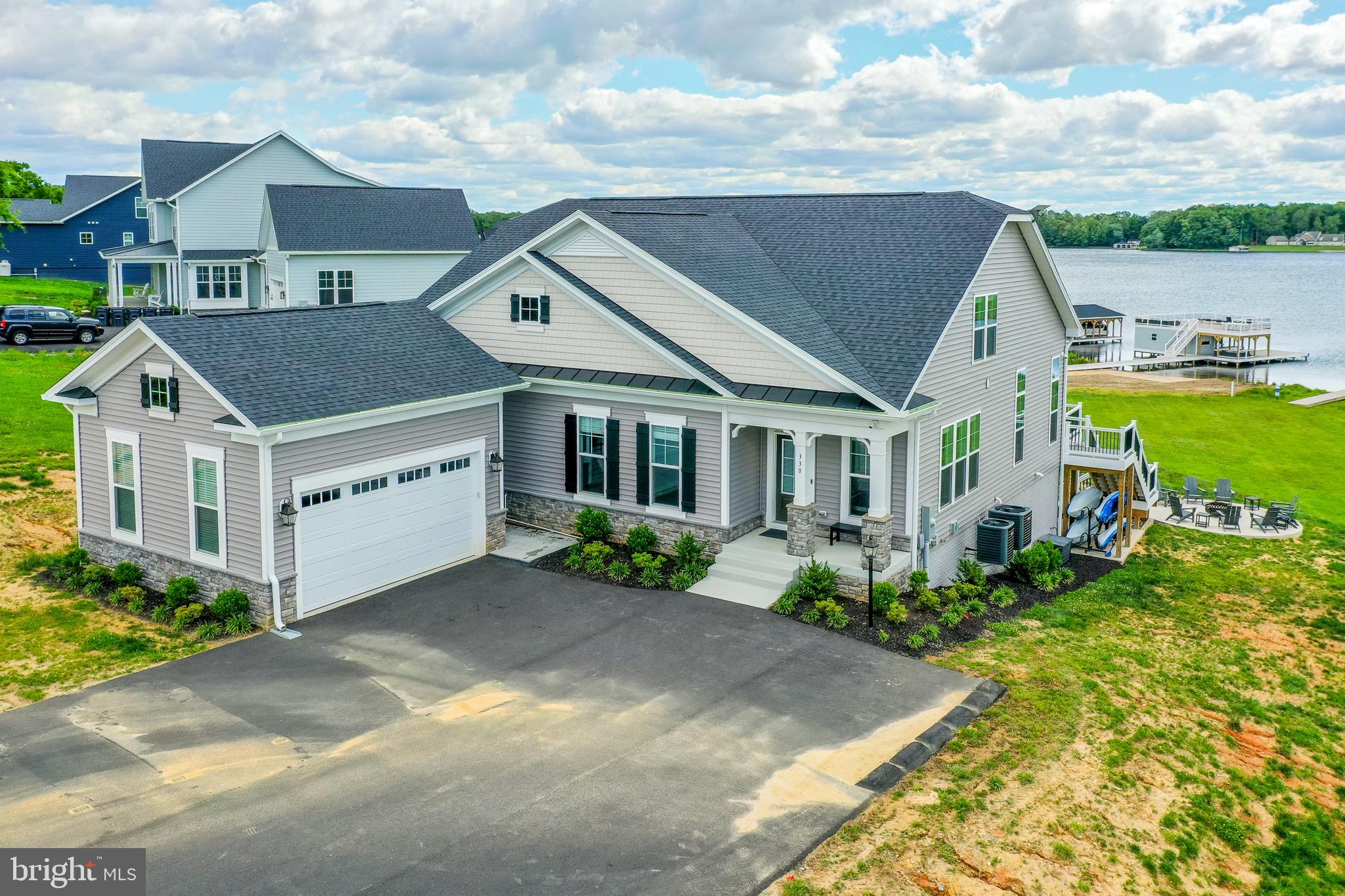 ROCK ISLAND LANDING - Residential