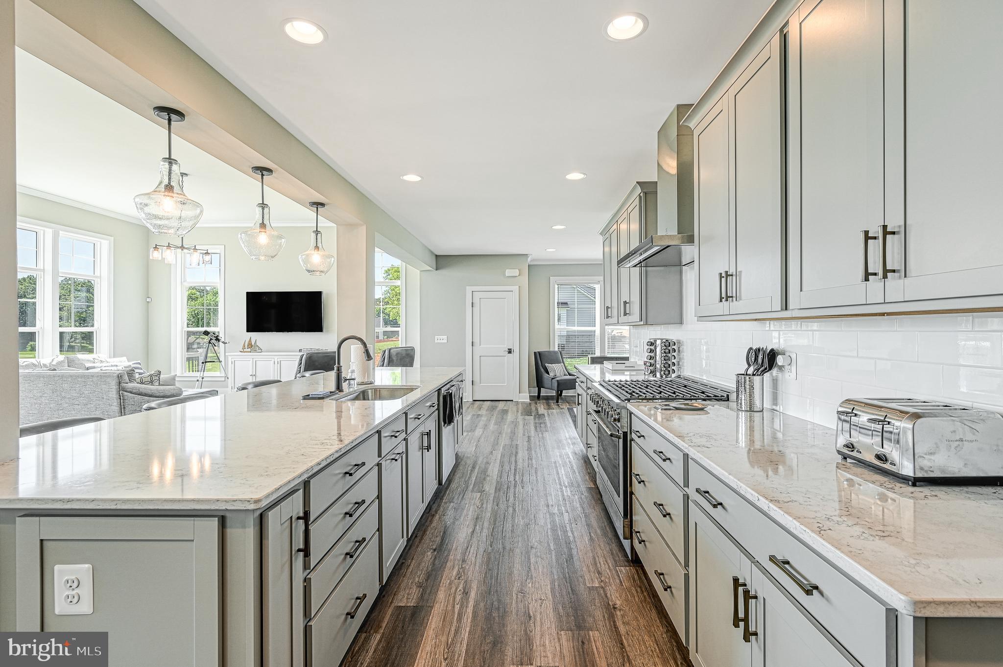 ROCK ISLAND LANDING - Residential