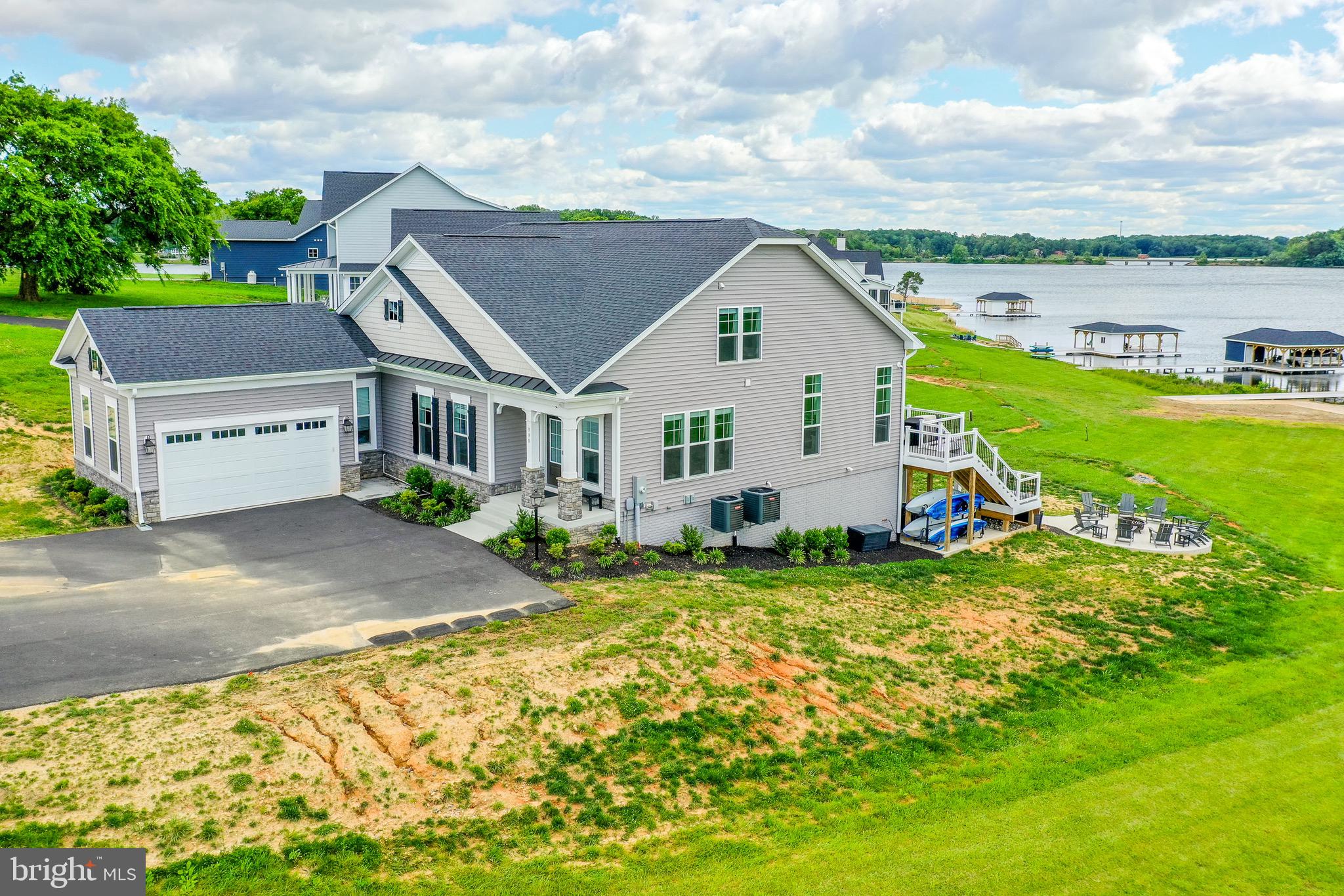 ROCK ISLAND LANDING - Residential