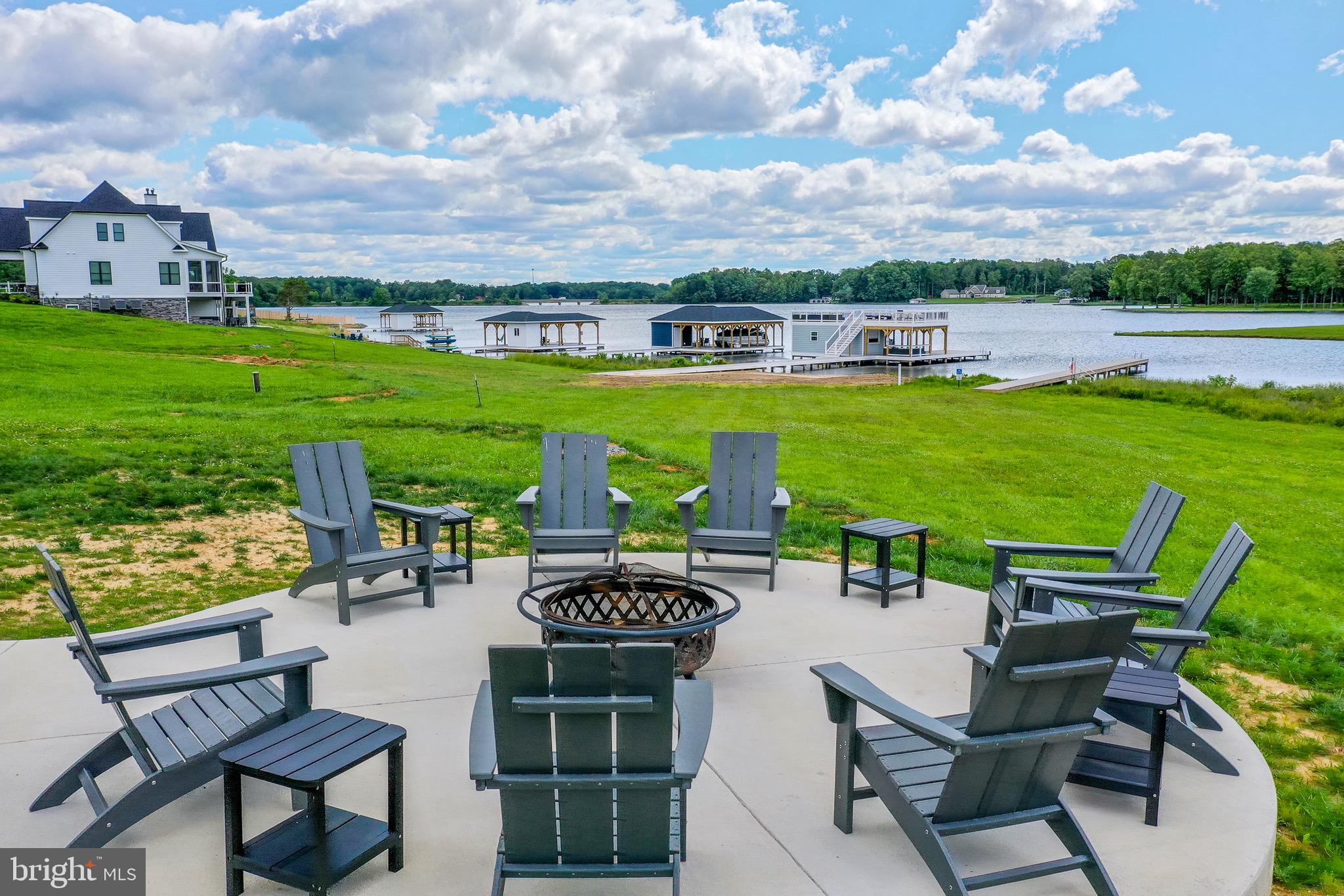 ROCK ISLAND LANDING - Residential