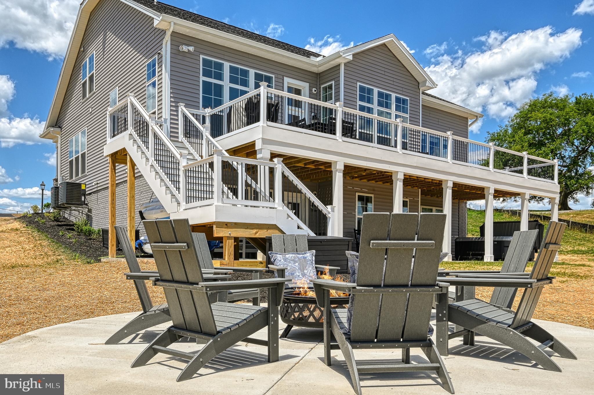 ROCK ISLAND LANDING - Residential