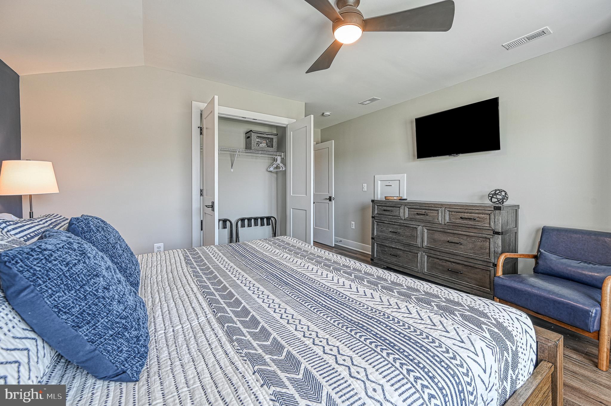 ROCK ISLAND LANDING - Residential