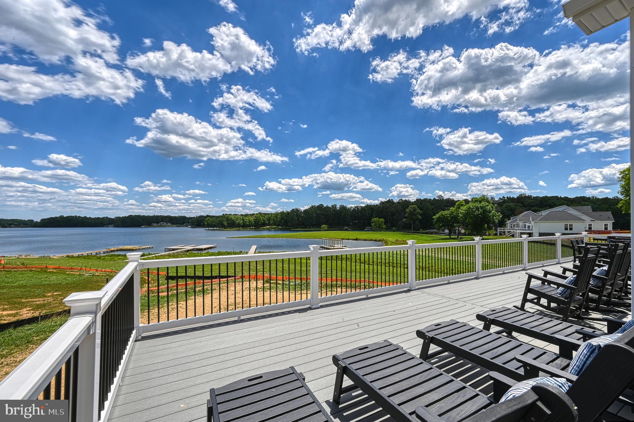 ROCK ISLAND LANDING - Residential