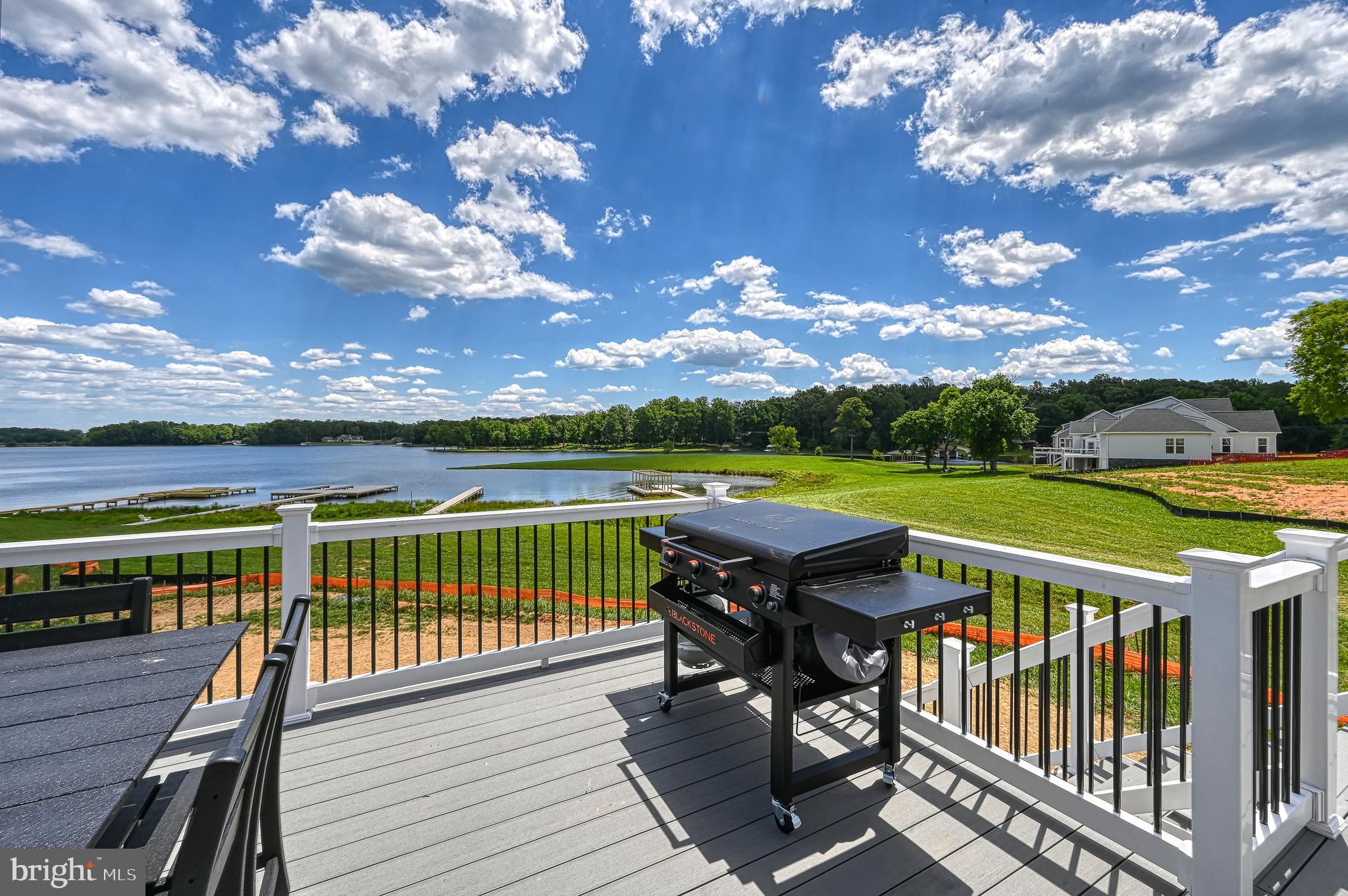 ROCK ISLAND LANDING - Residential