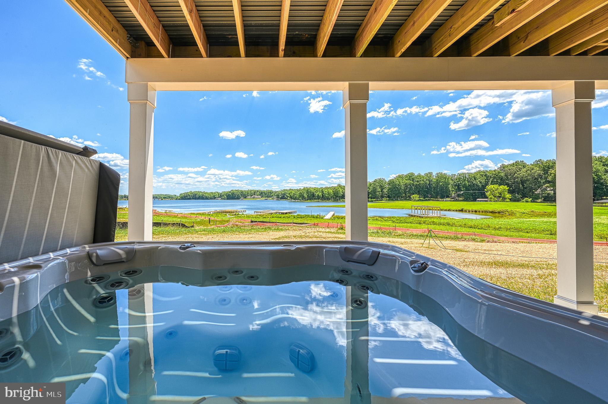 ROCK ISLAND LANDING - Residential