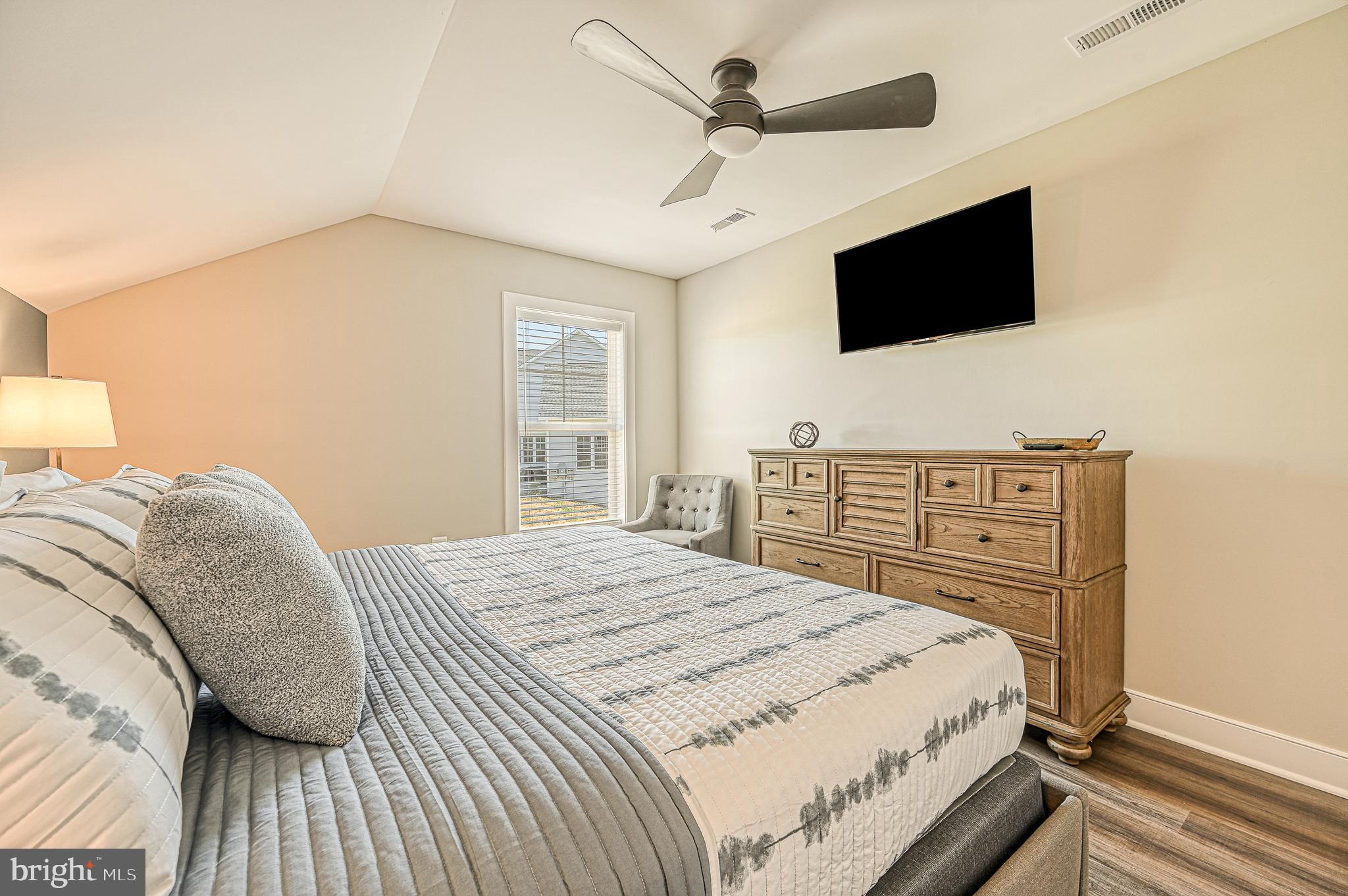 ROCK ISLAND LANDING - Residential