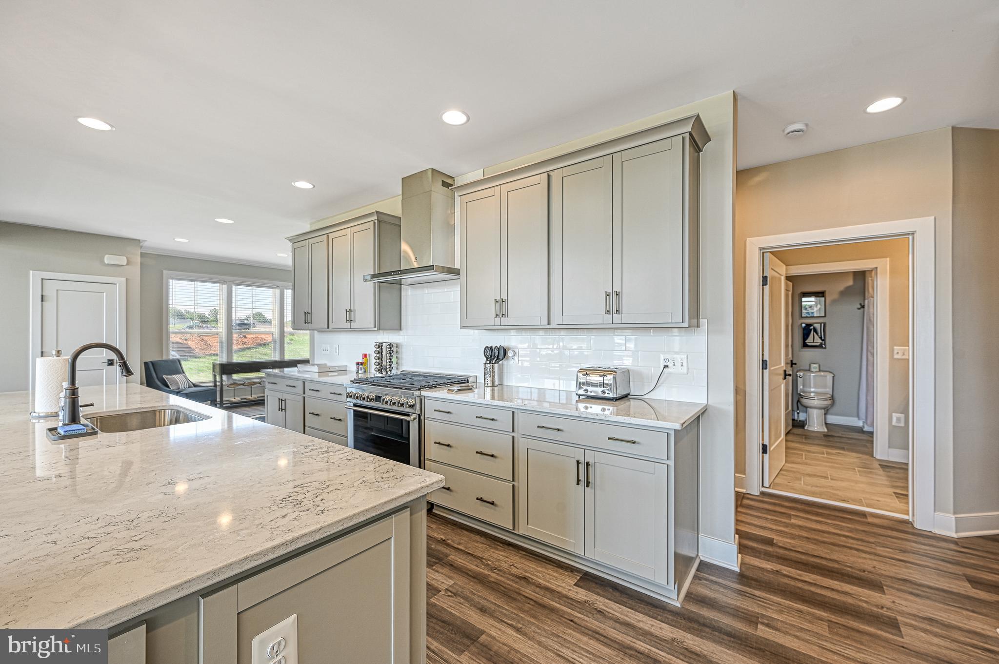 ROCK ISLAND LANDING - Residential