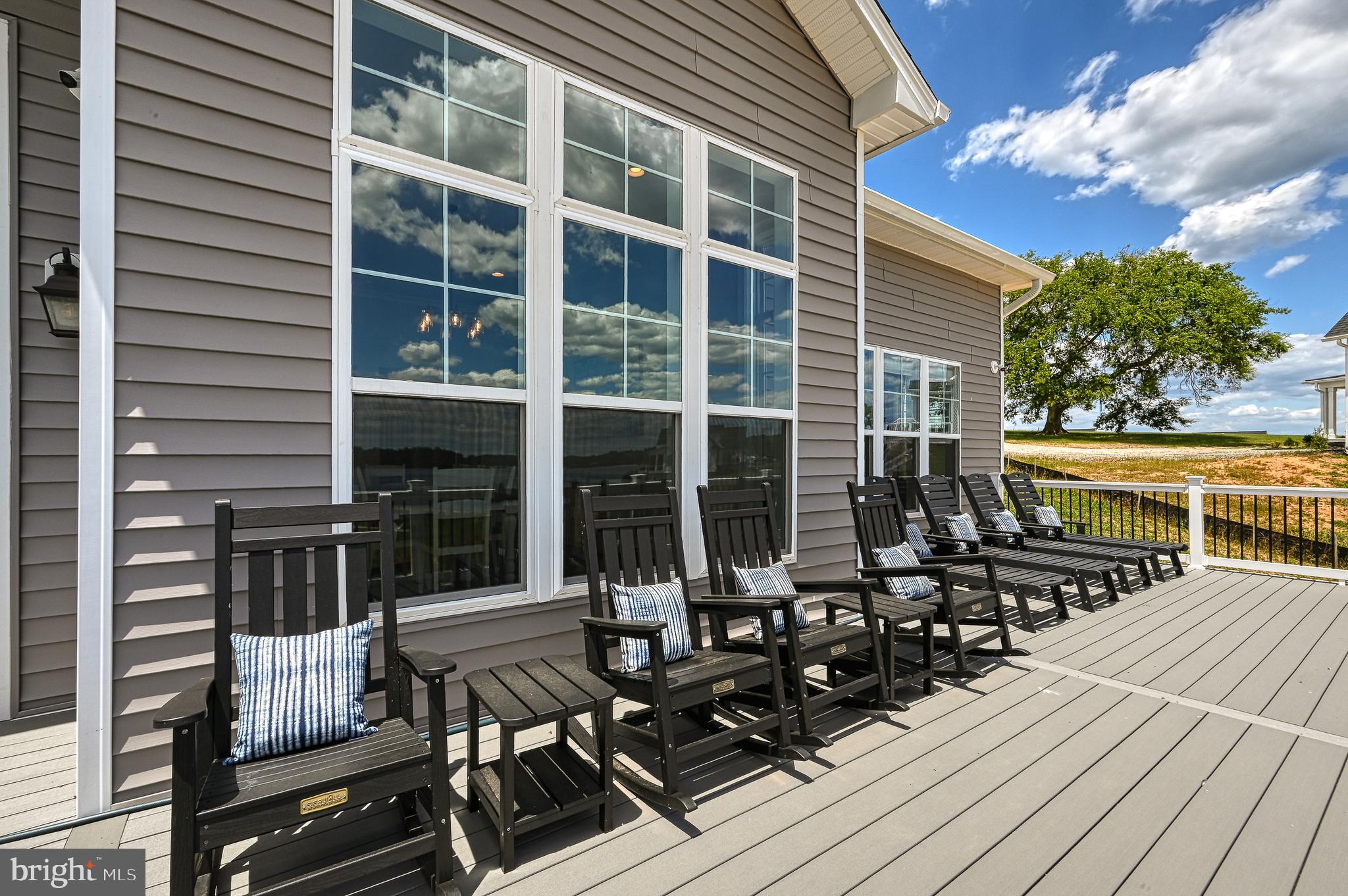 ROCK ISLAND LANDING - Residential