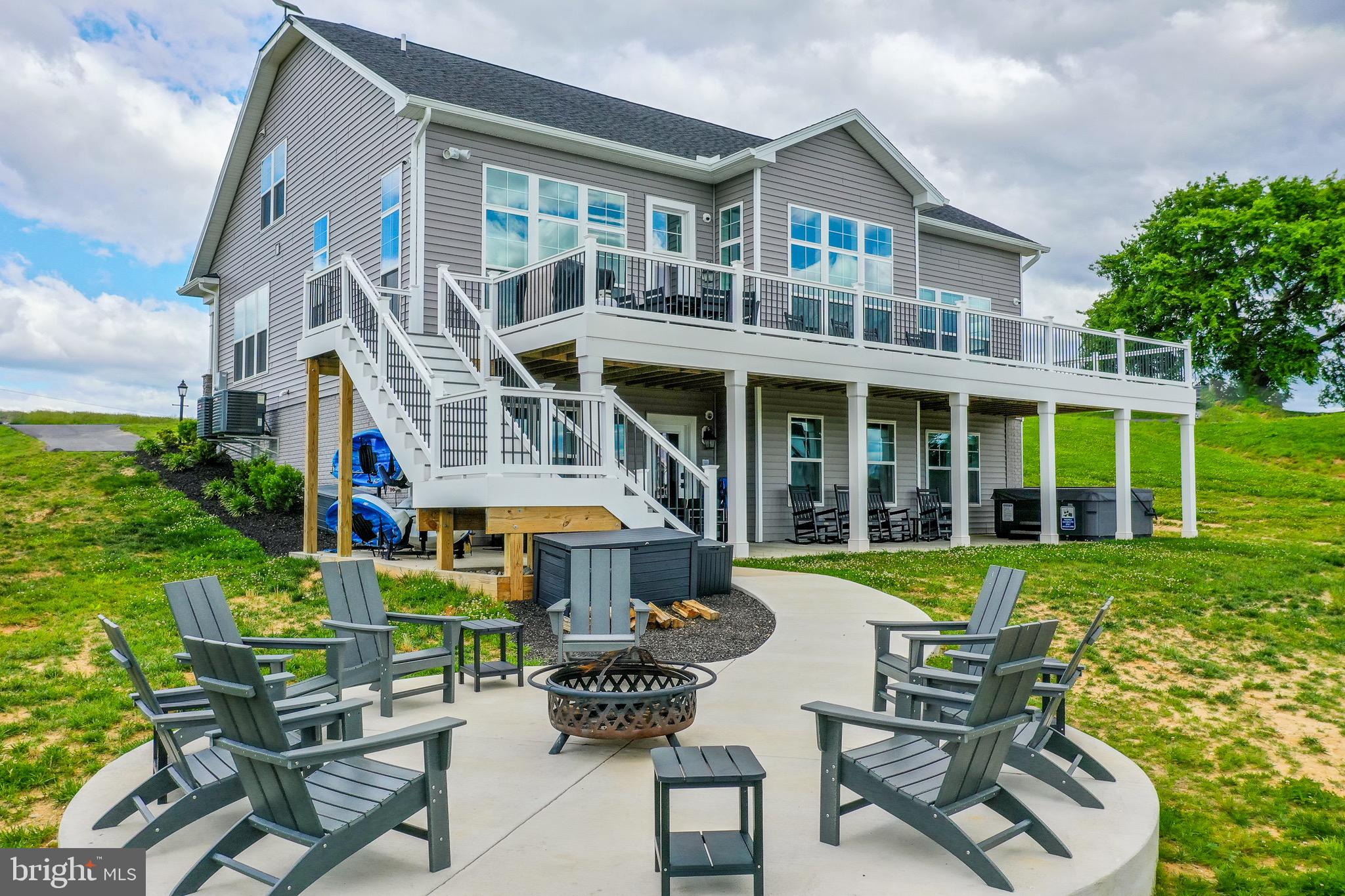 ROCK ISLAND LANDING - Residential