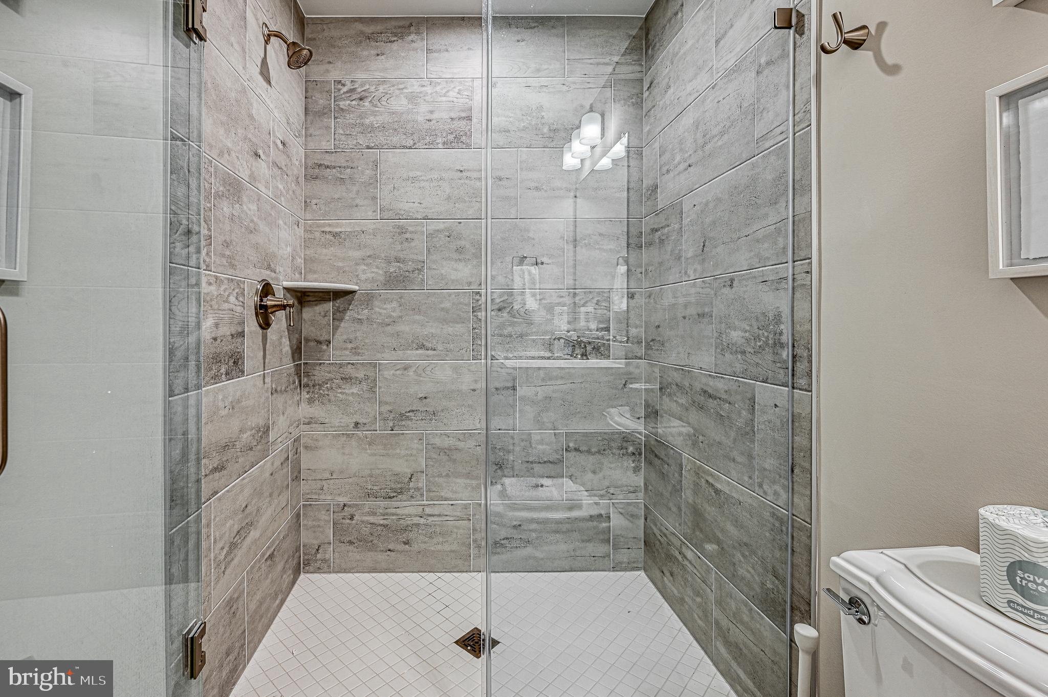 ROCK ISLAND LANDING - Residential