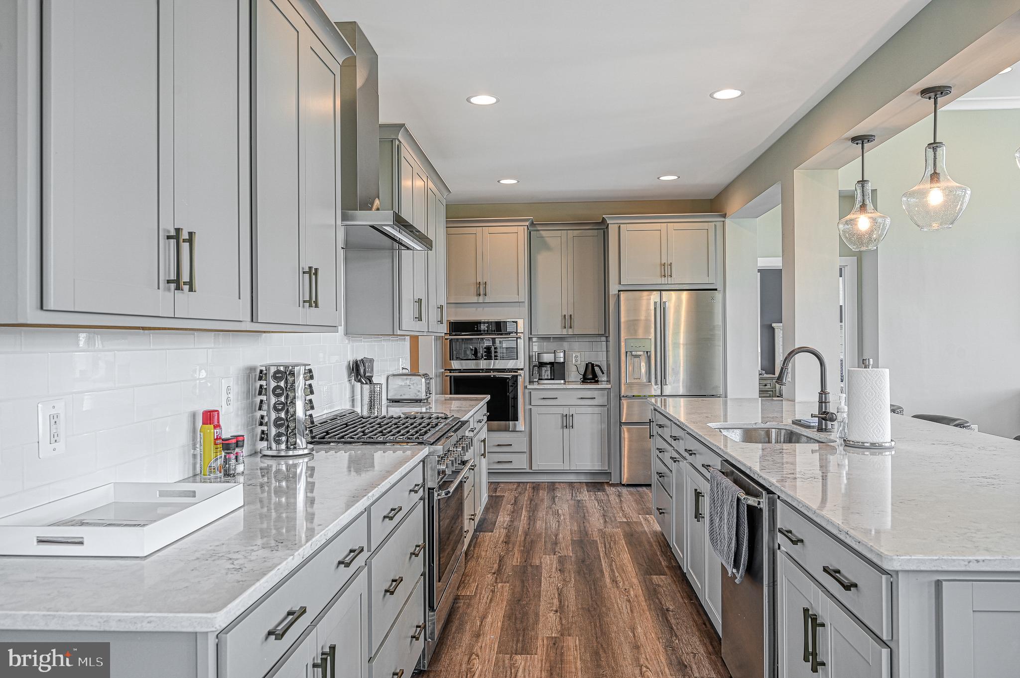 ROCK ISLAND LANDING - Residential