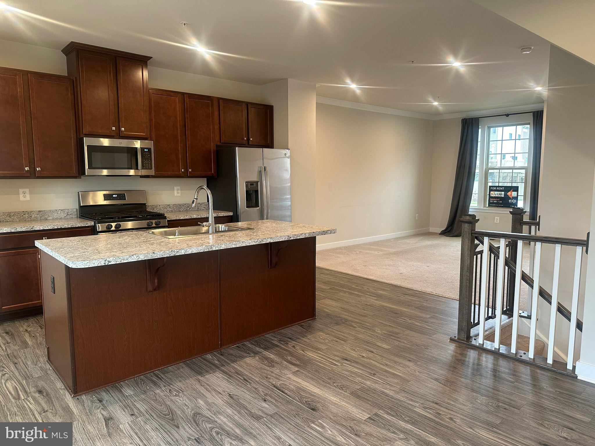 LAKE LINGANORE - Residential Lease