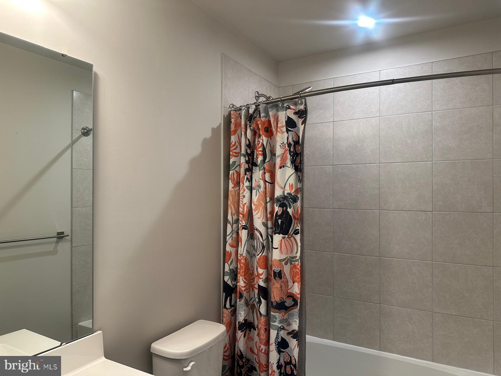 LAKE LINGANORE - Residential Lease