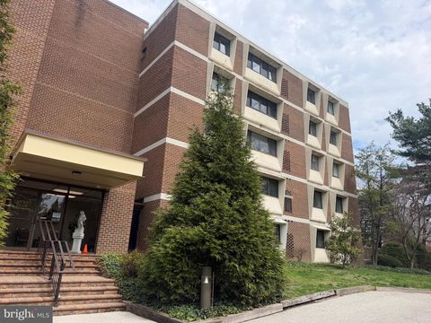 Condo For Sale - 103 W Montgomery Avenue #2-E<br/> Montgomery County, ARDMORE, PA 19003