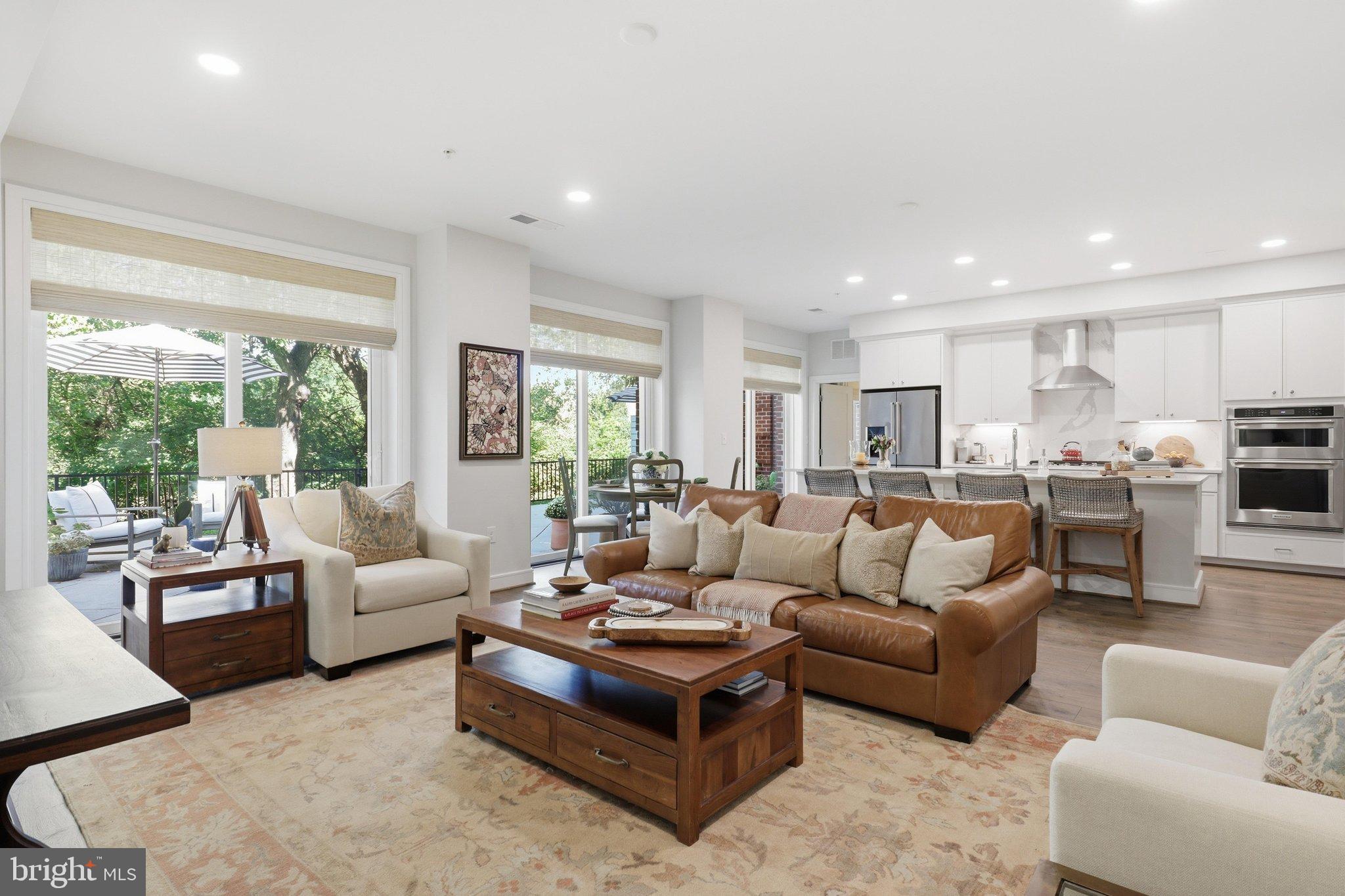 625 SLATERS LANE G-03