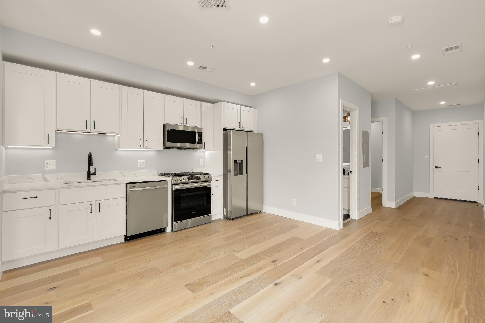 3215 MOUNT PLEASANT STREET NW 203