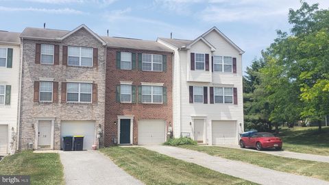 Townhouse For Rent - 17 Bridle Path<br/> New Castle County, WILMINGTON, DE 19808