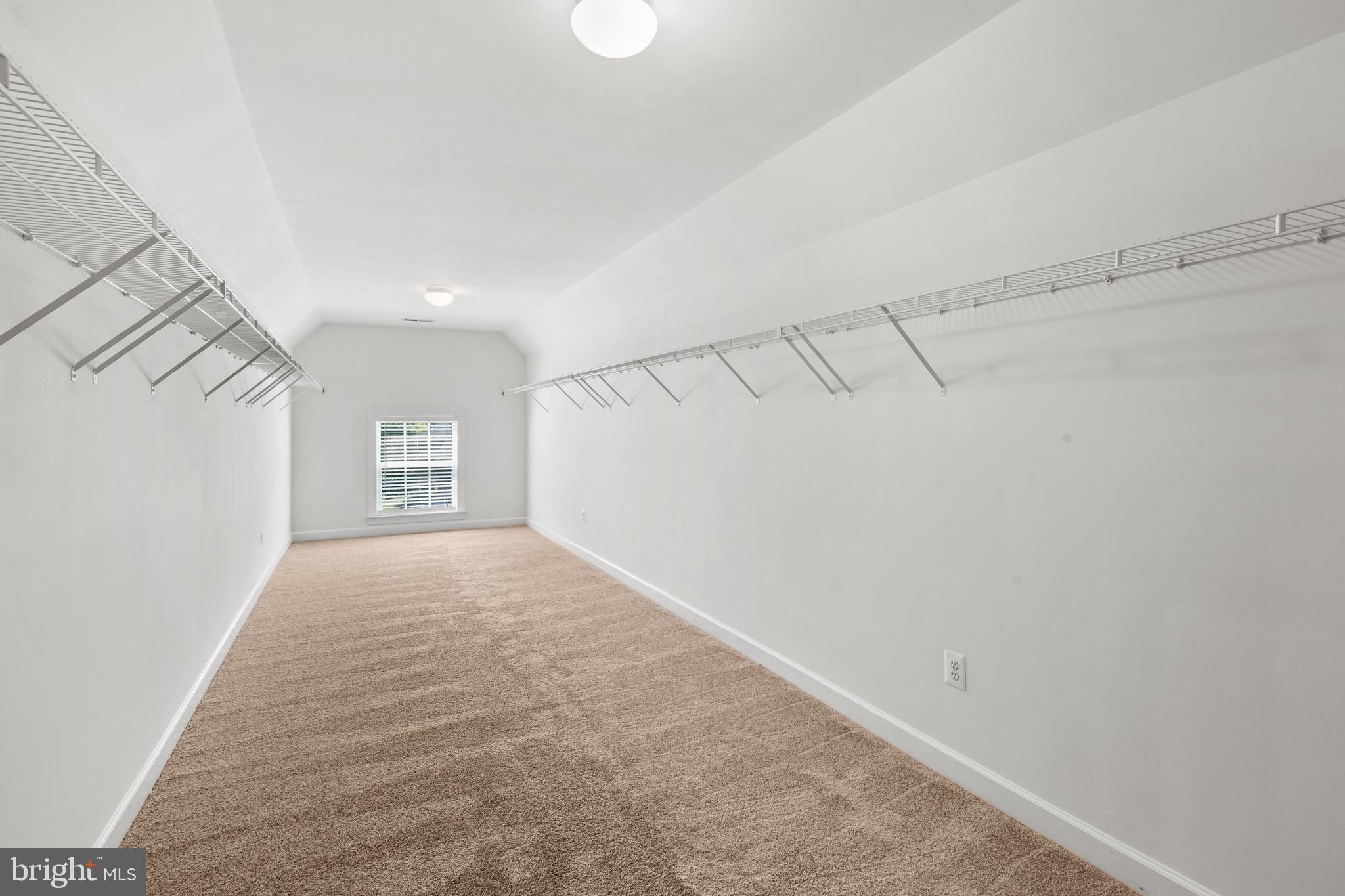 MIDDLETOWN  MANOR - Residential