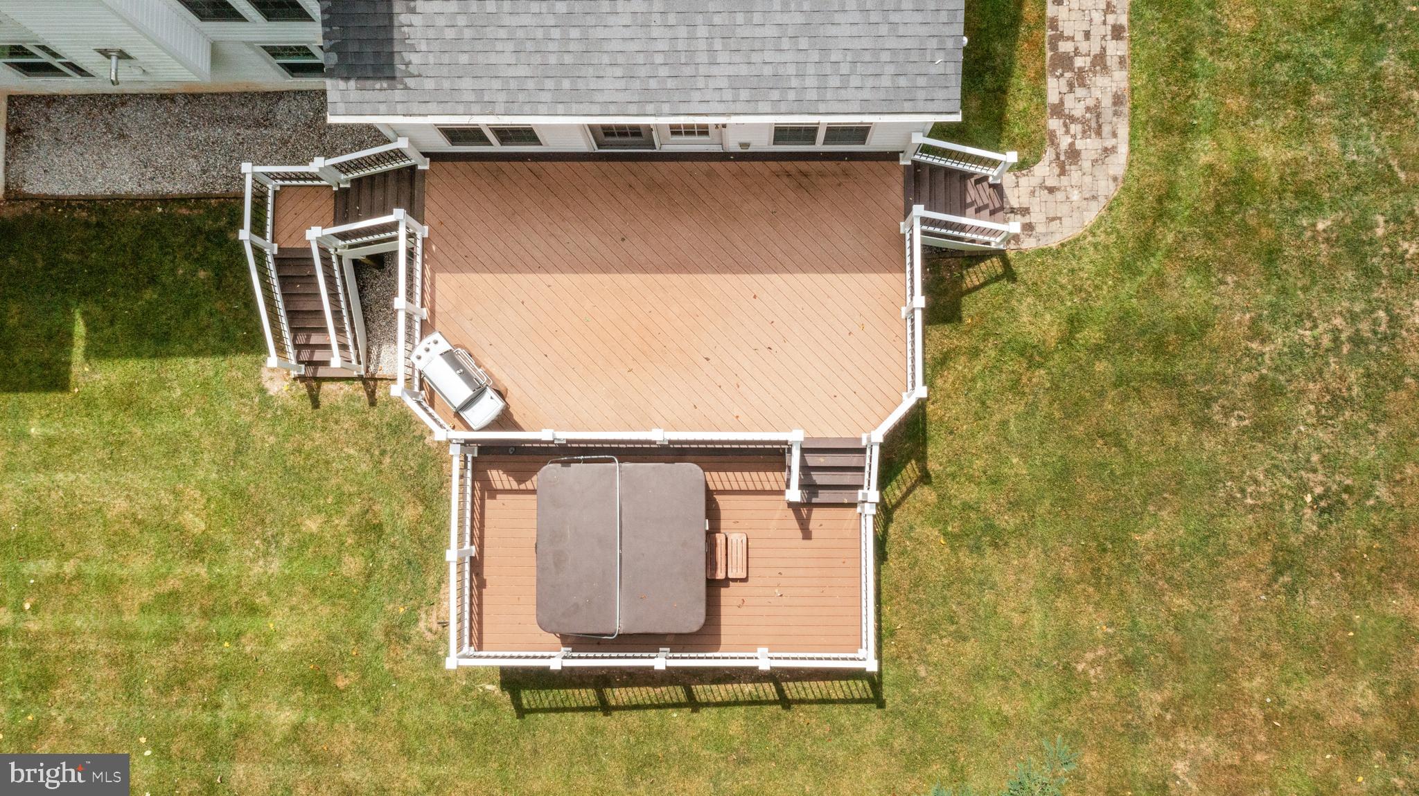 MIDDLETOWN  MANOR - Residential