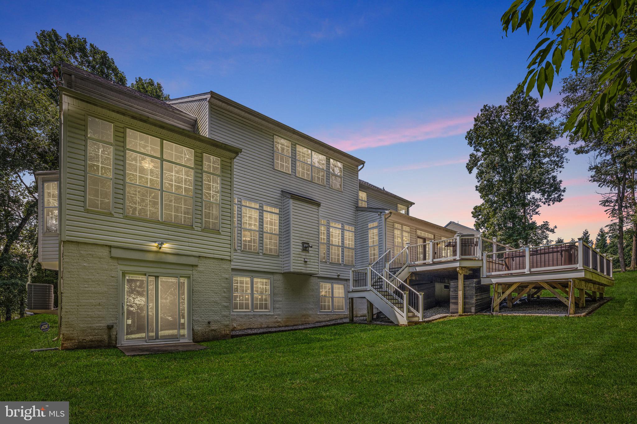 MIDDLETOWN  MANOR - Residential