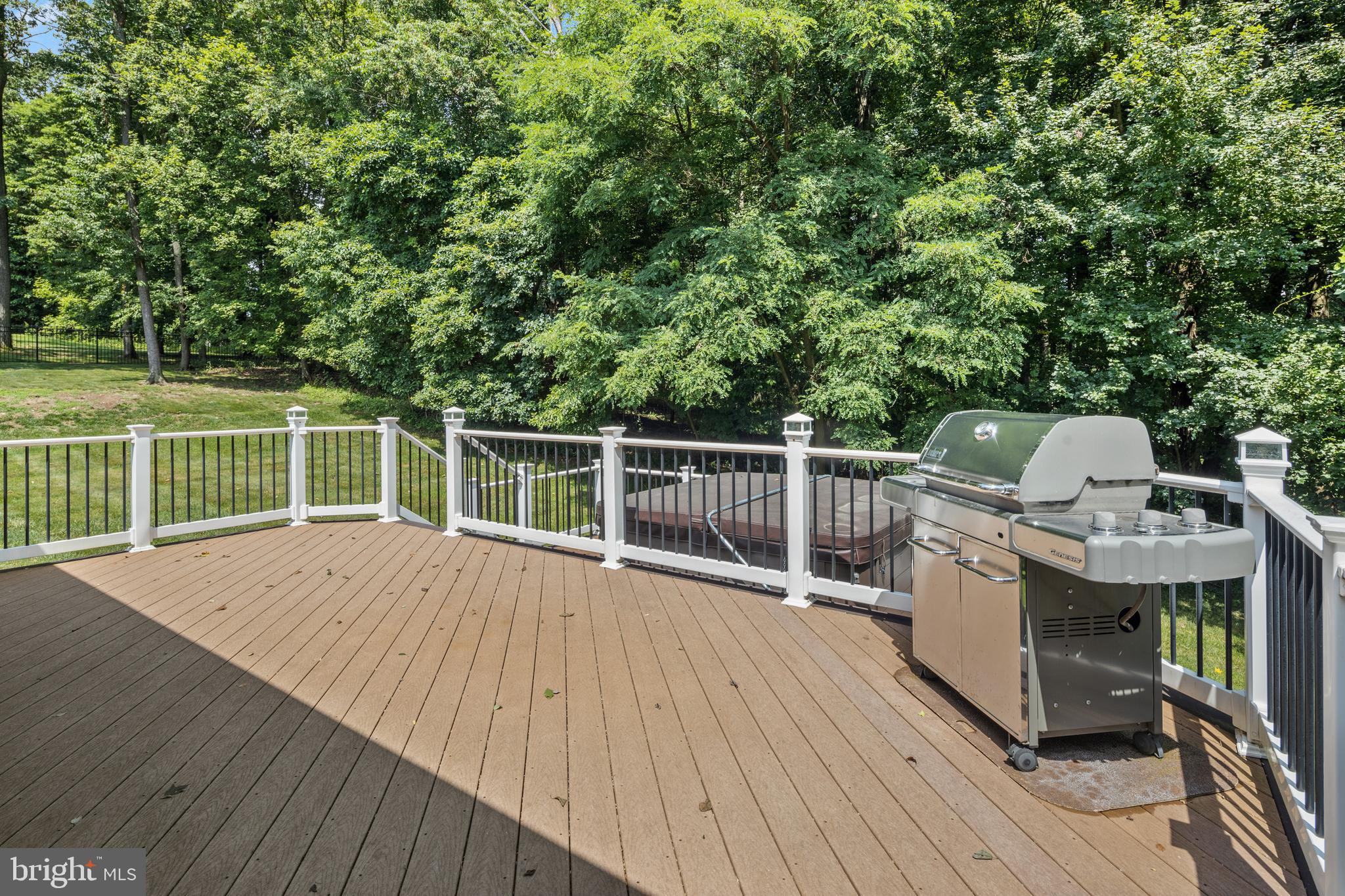 MIDDLETOWN  MANOR - Residential