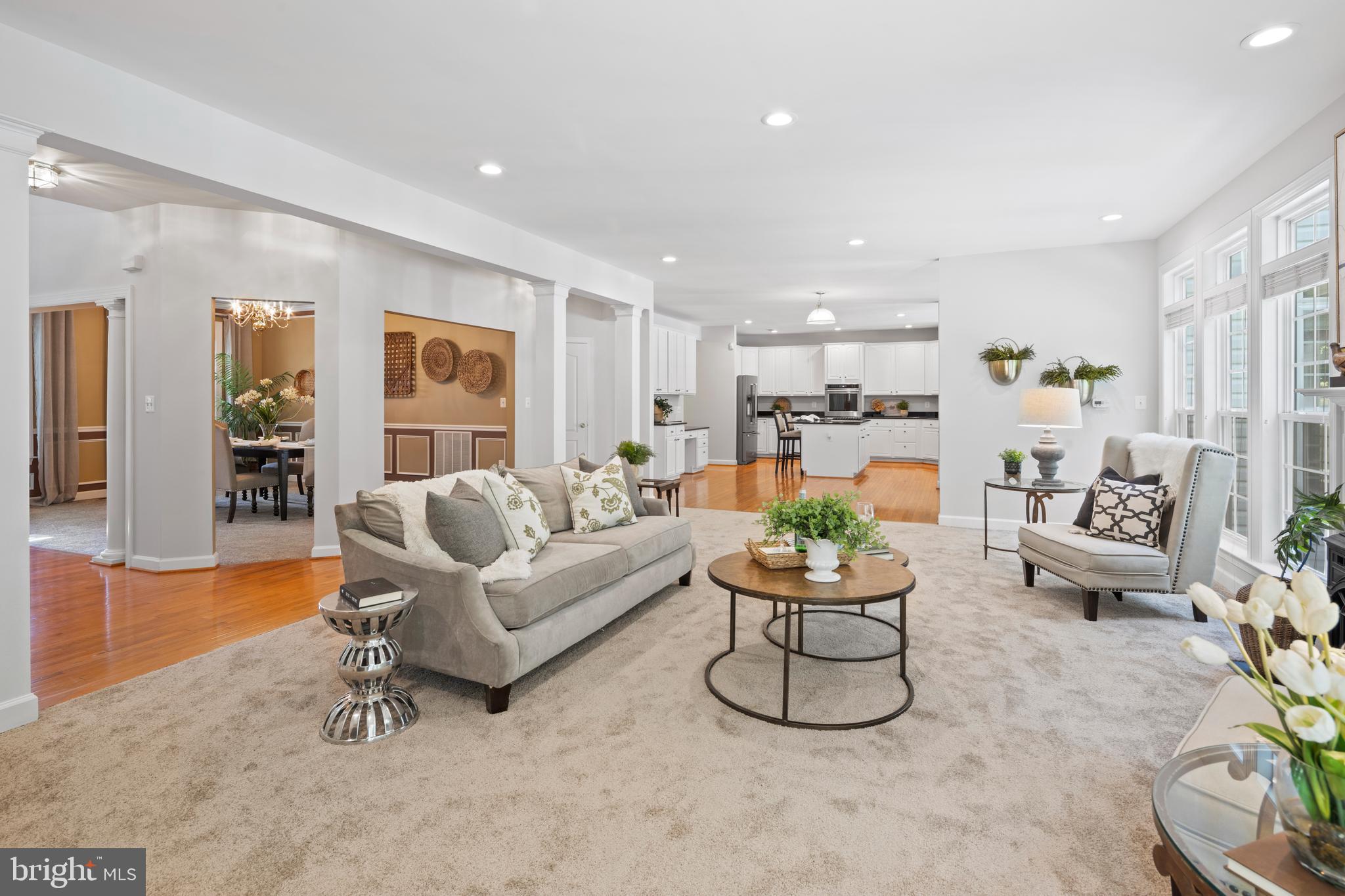 MIDDLETOWN  MANOR - Residential