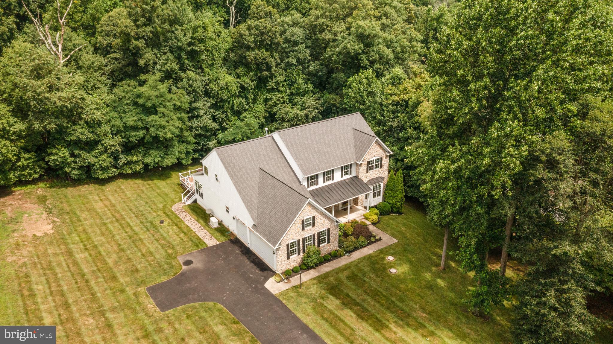 MIDDLETOWN  MANOR - Residential