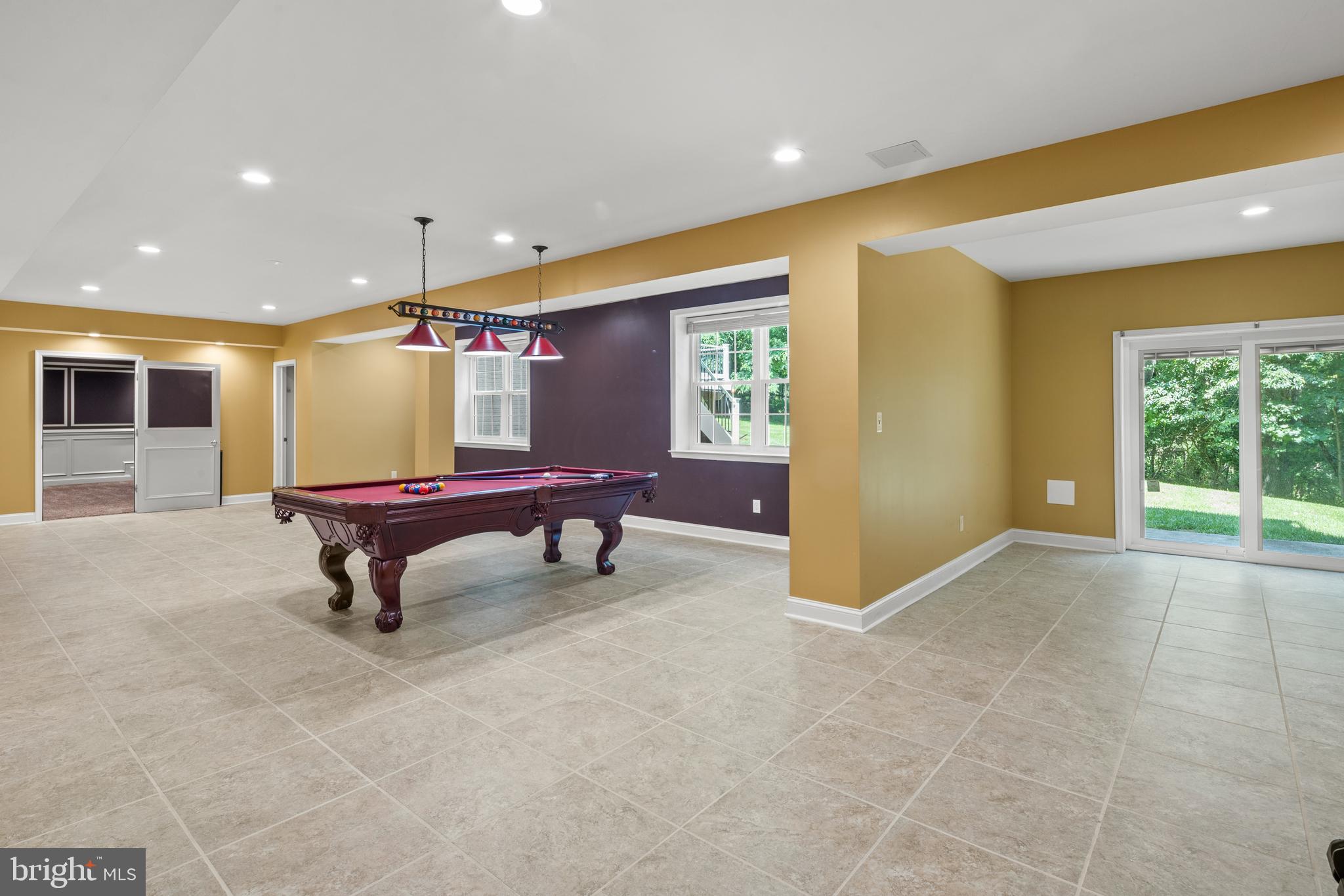 MIDDLETOWN  MANOR - Residential