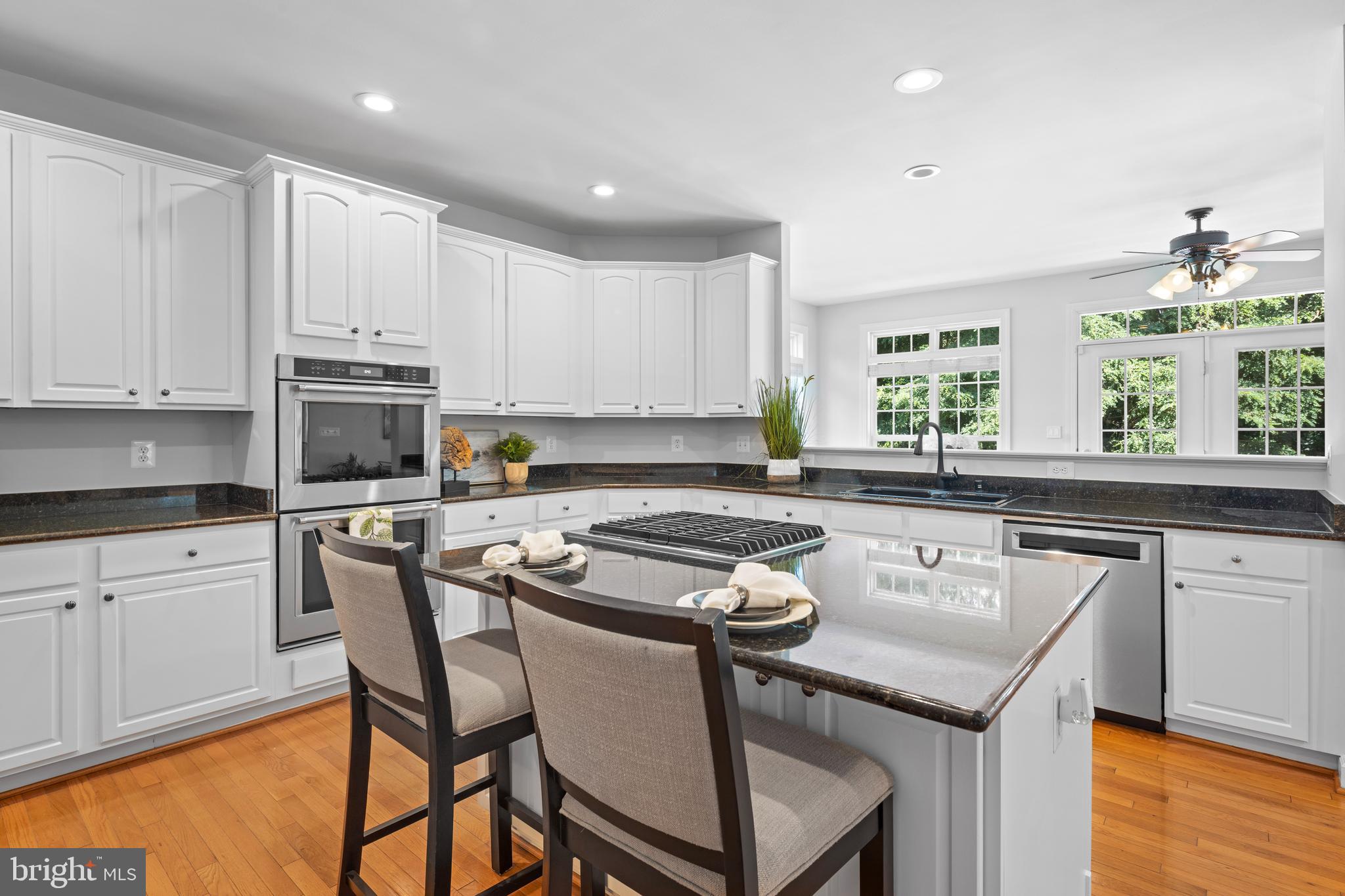 MIDDLETOWN  MANOR - Residential