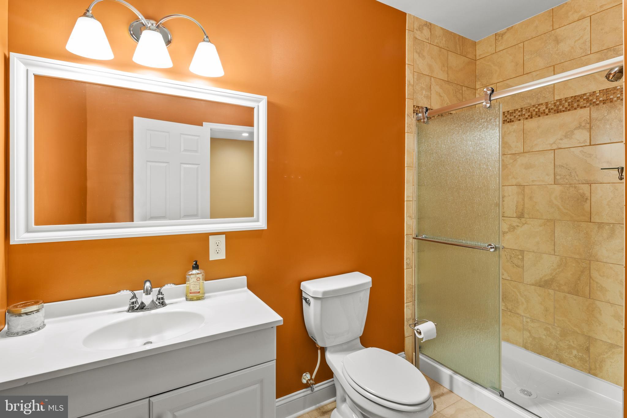 MIDDLETOWN  MANOR - Residential