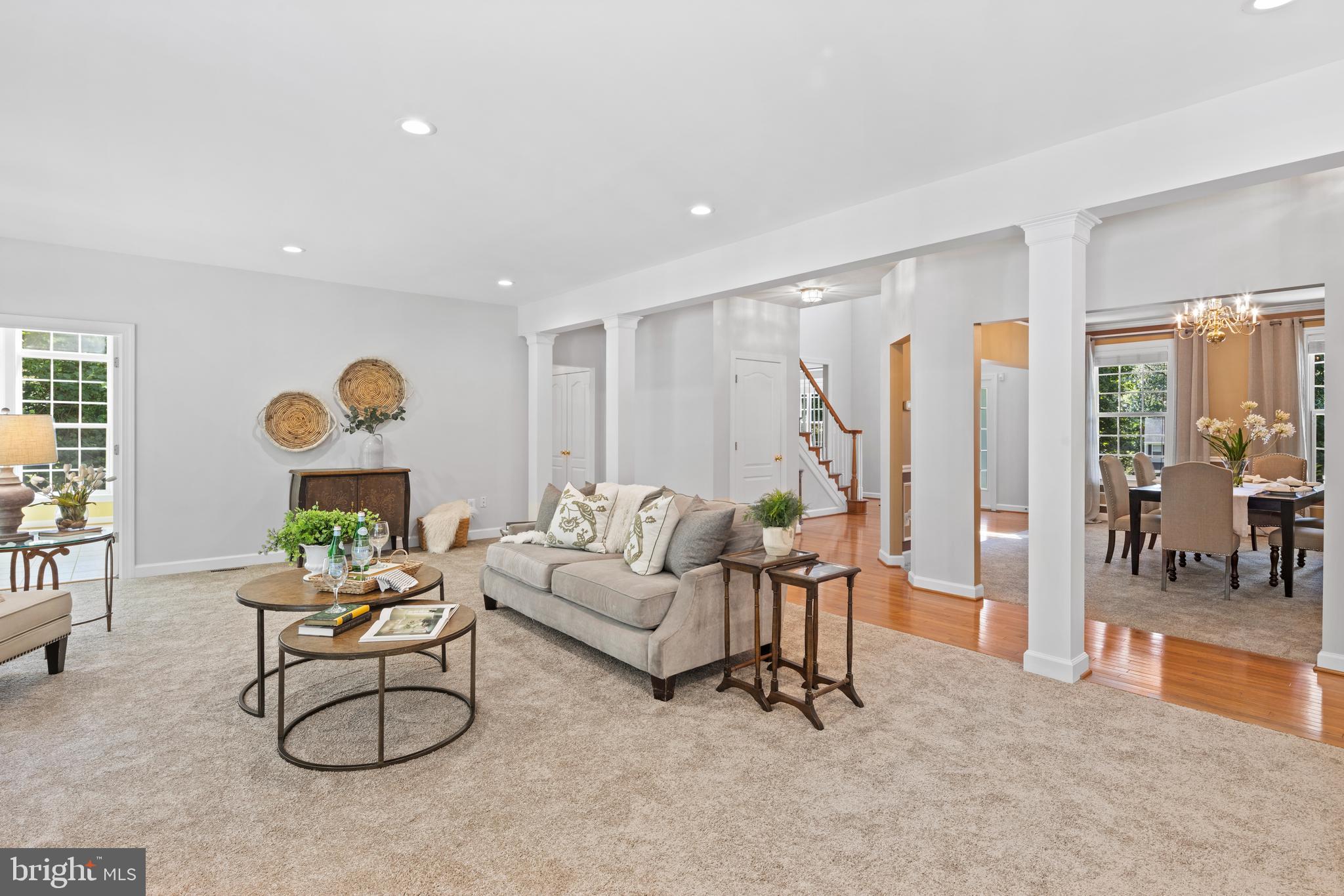 MIDDLETOWN  MANOR - Residential