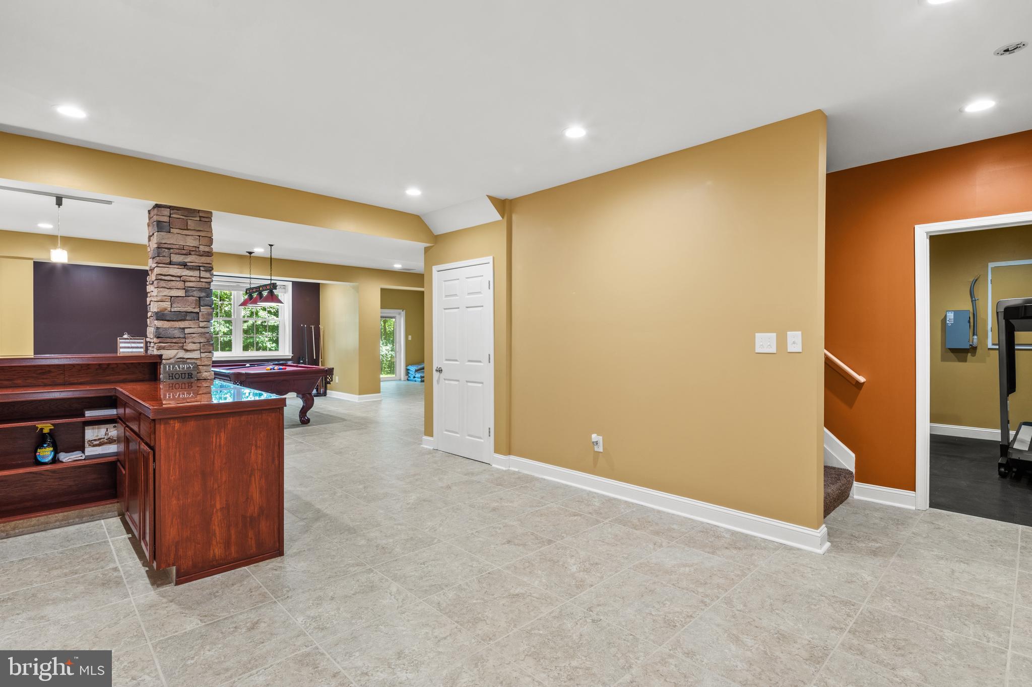 MIDDLETOWN  MANOR - Residential