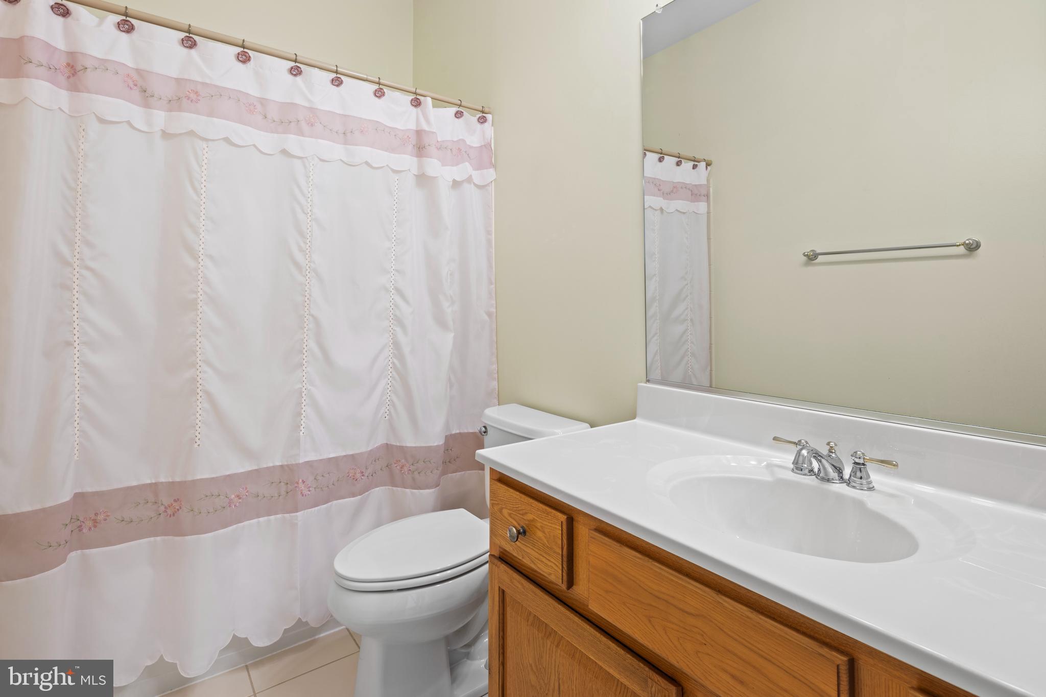 MIDDLETOWN  MANOR - Residential