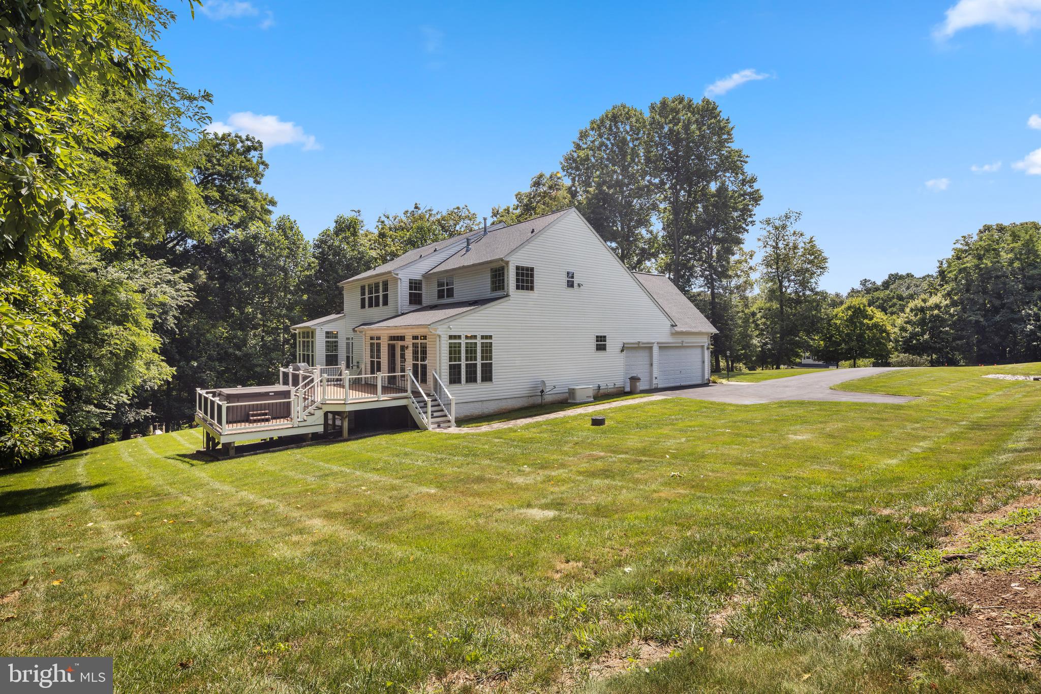 MIDDLETOWN  MANOR - Residential