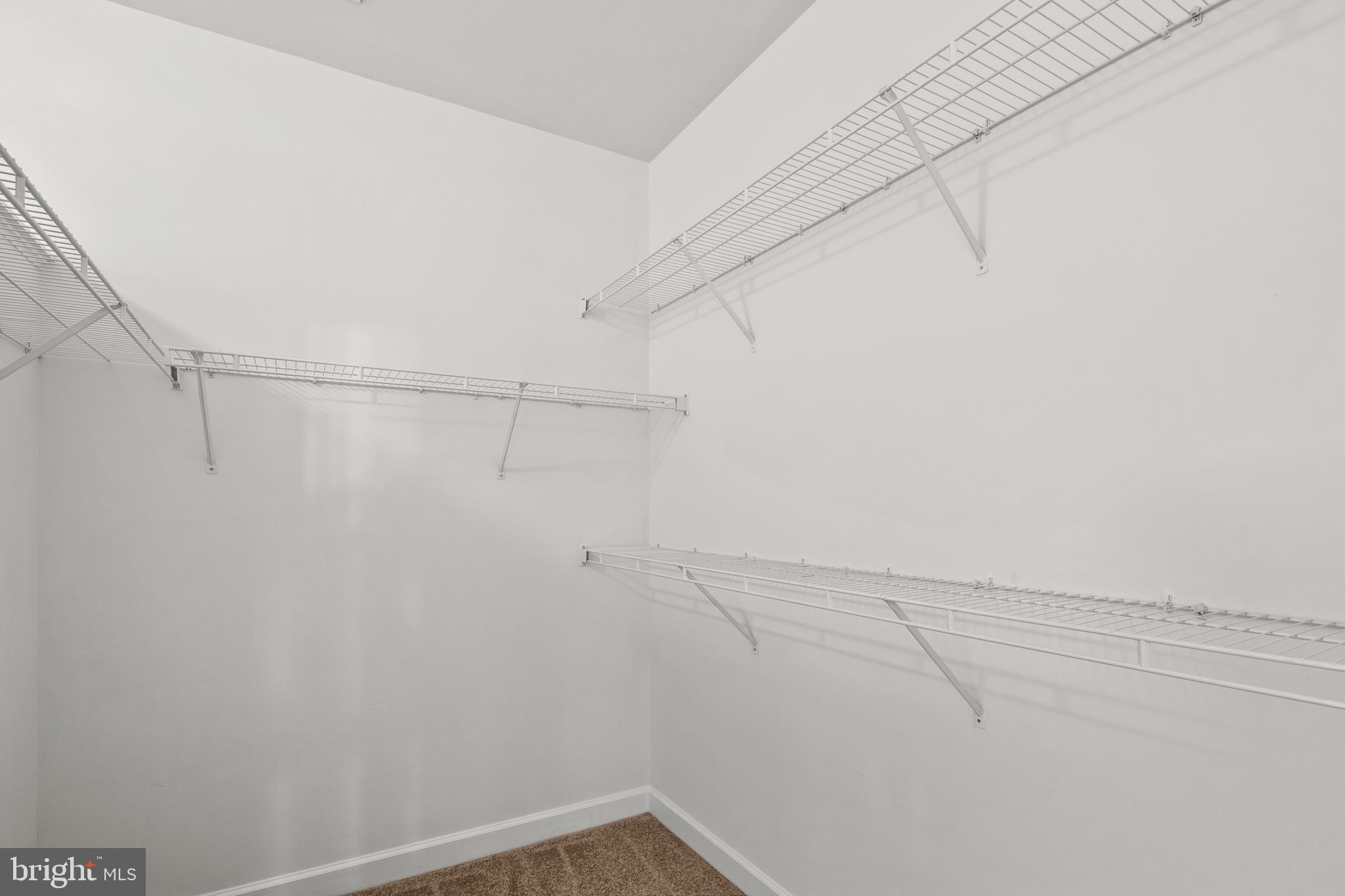 MIDDLETOWN  MANOR - Residential