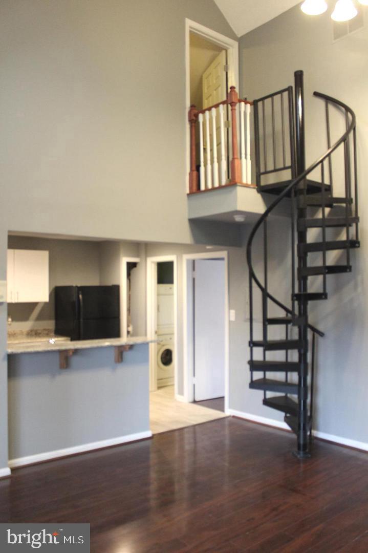 THE TIERS OF LAUREL LAKE - Residential Lease